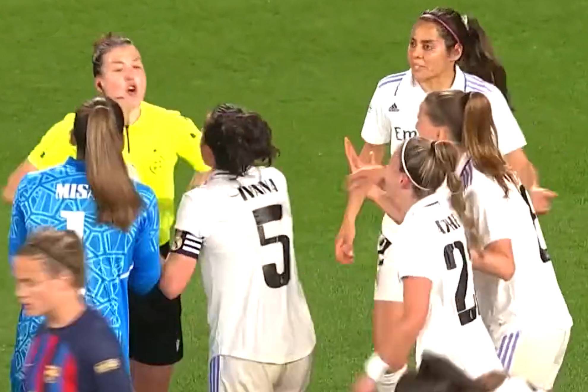 Kenti Robles tuvo un buen partido ante Barcelona