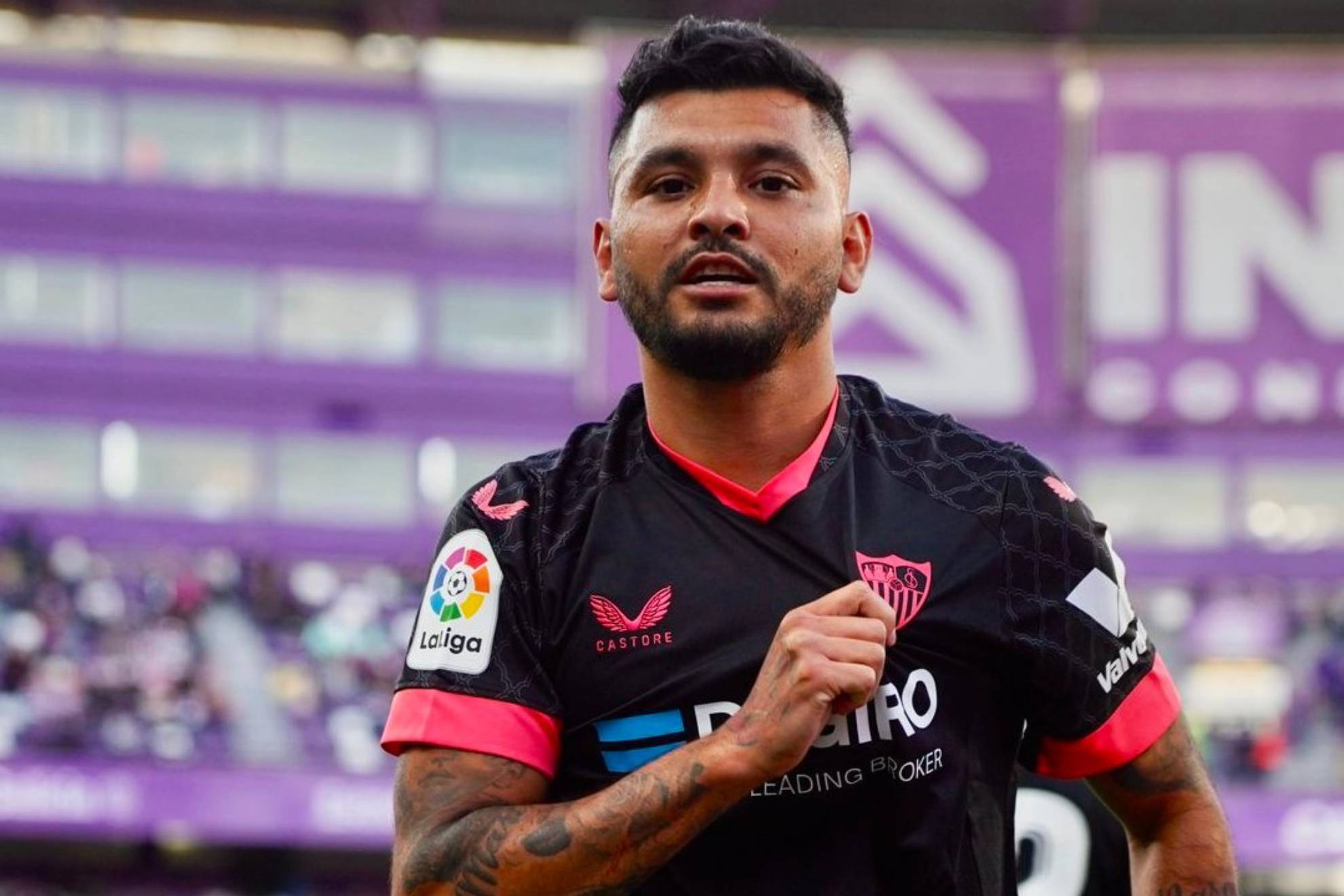 Tecatito Corona regres� a la actividad con el Sevilla y marc� su gol