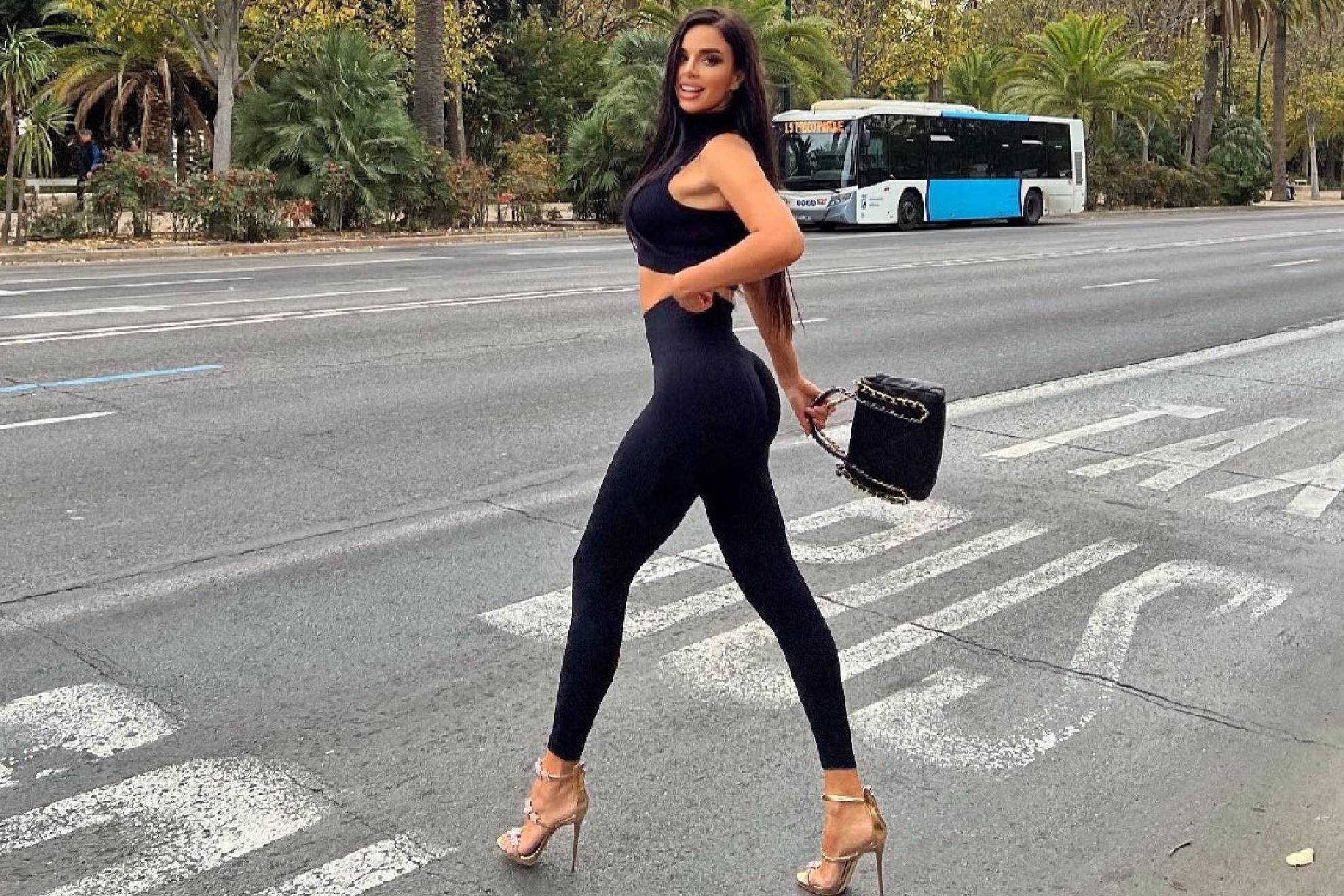 La modelo Ivana Knoll complace en cada momento a sus seguidores.