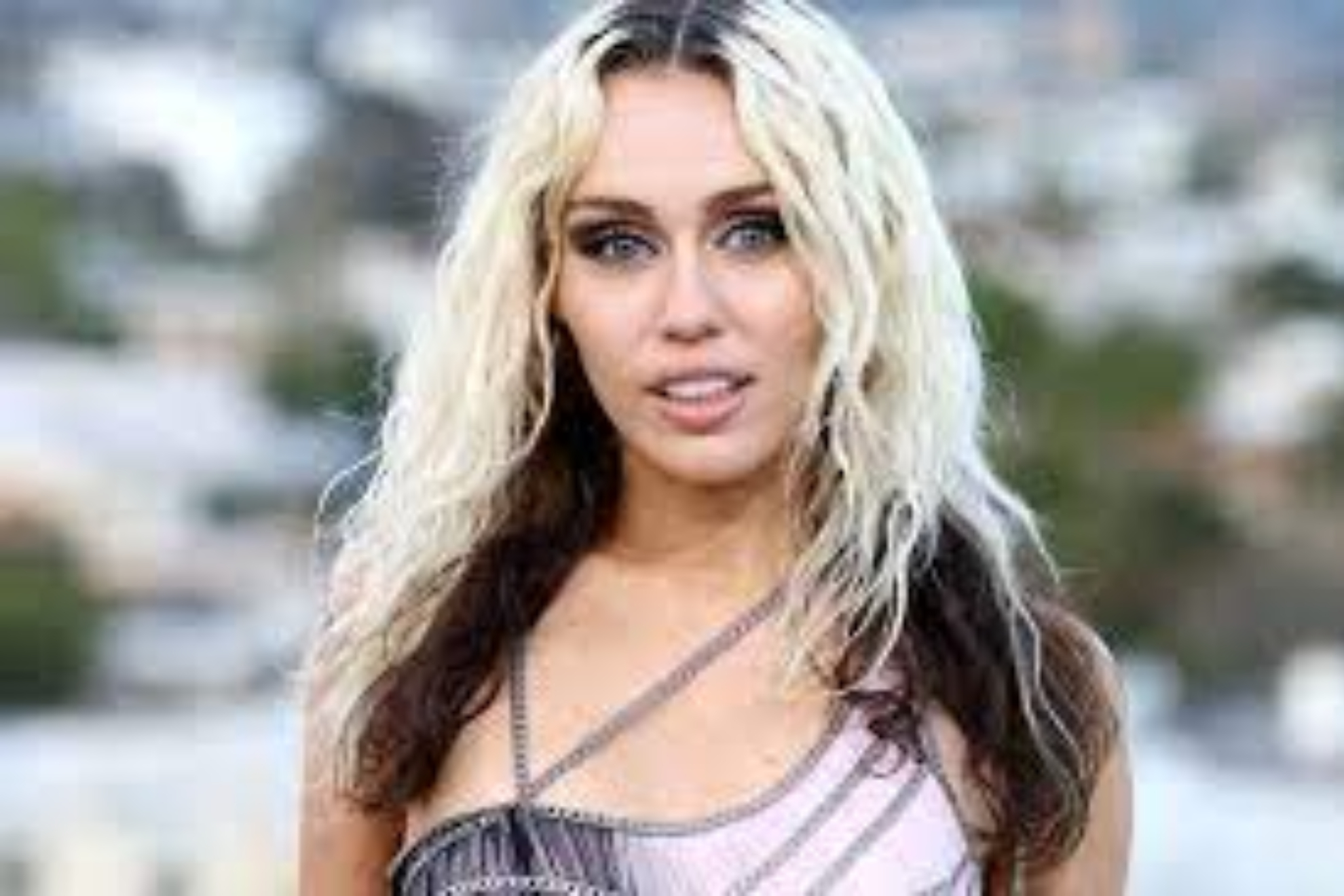 Miley es parte de una lista para encabezar el Medio Tiempo del SB.