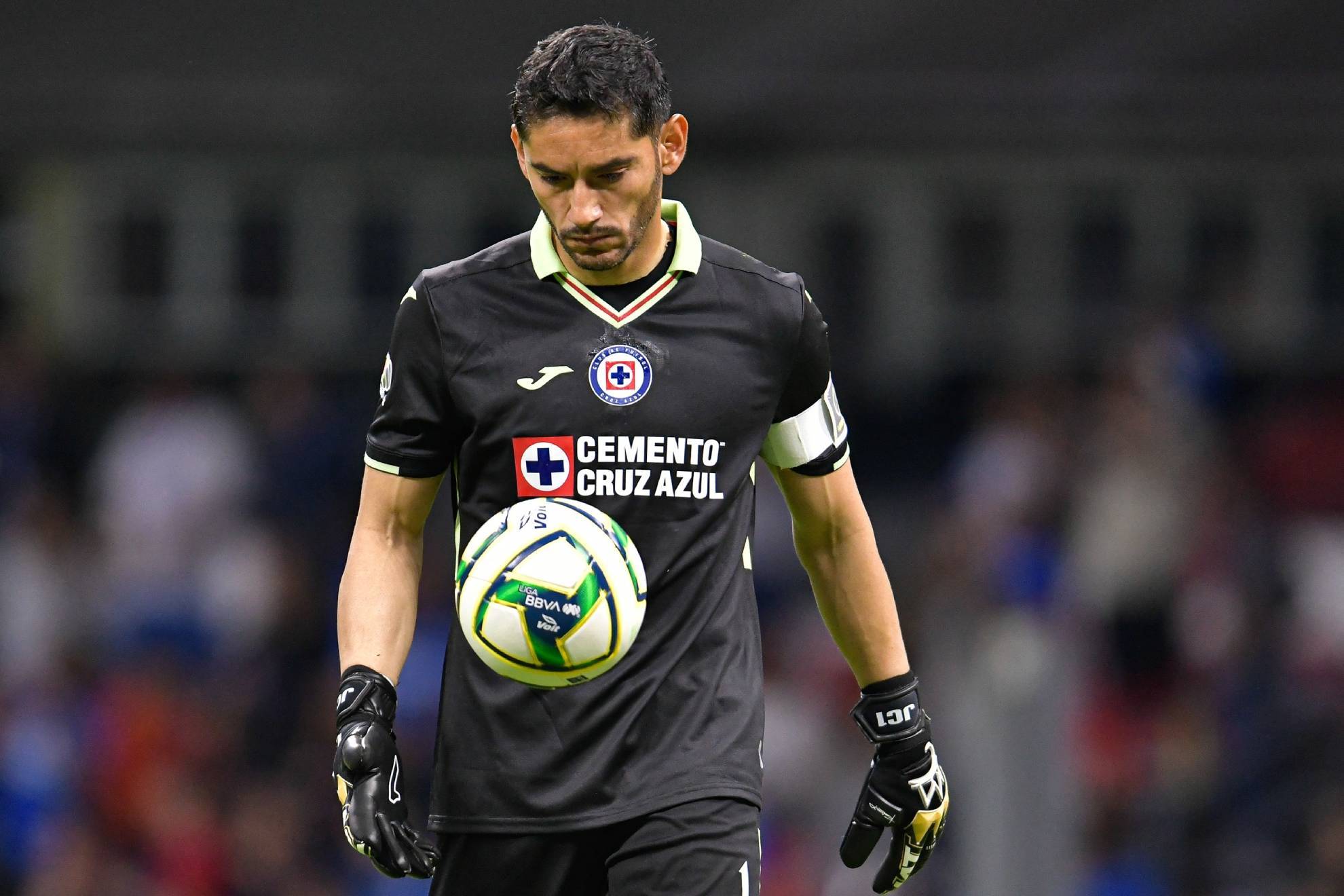 �Oficial! Cruz Azul y Jes�s Corona anuncian su separaci�n en la Liga MX
