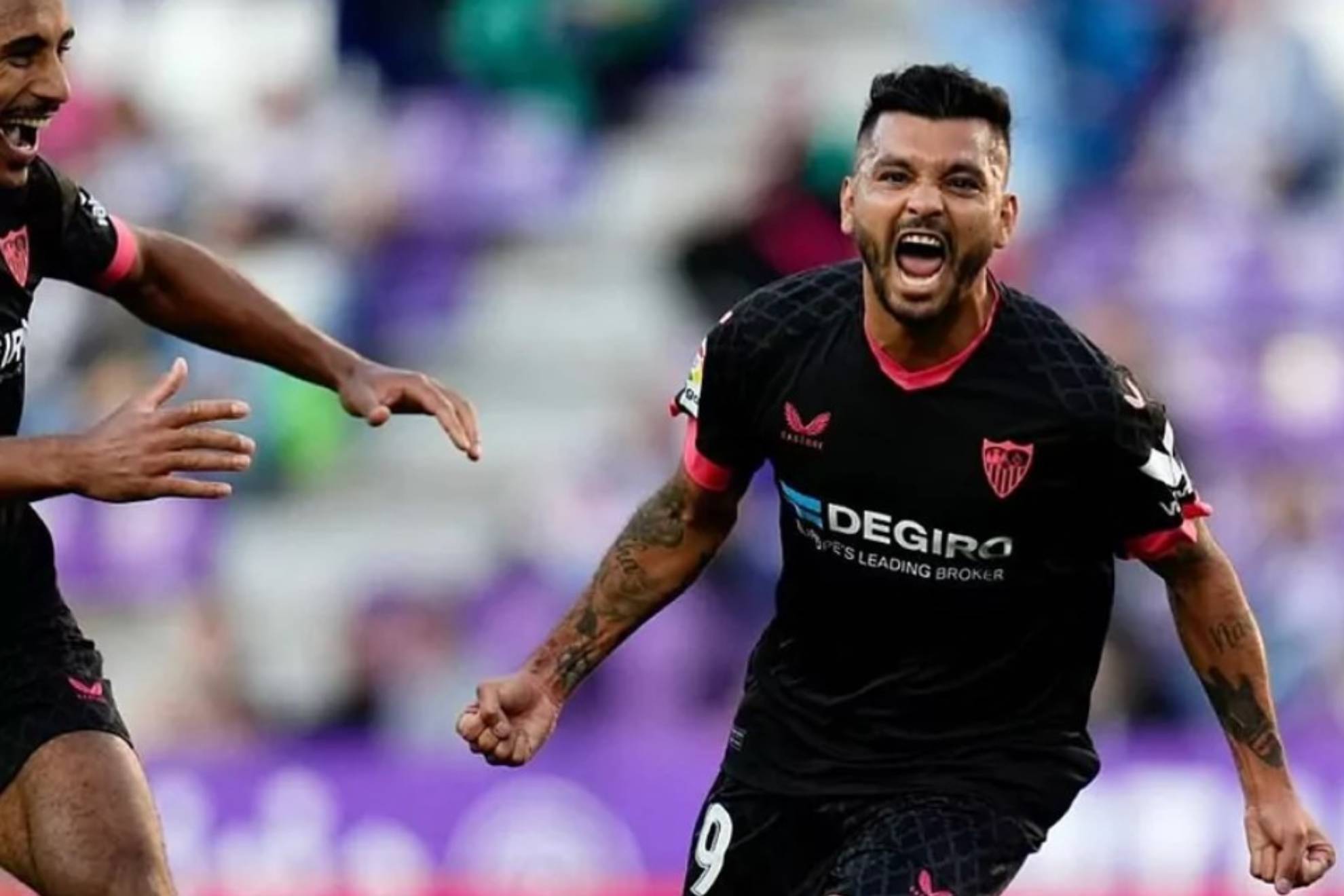 Jes�s Tecatito Corona podr�a dejar el Sevilla este verano
