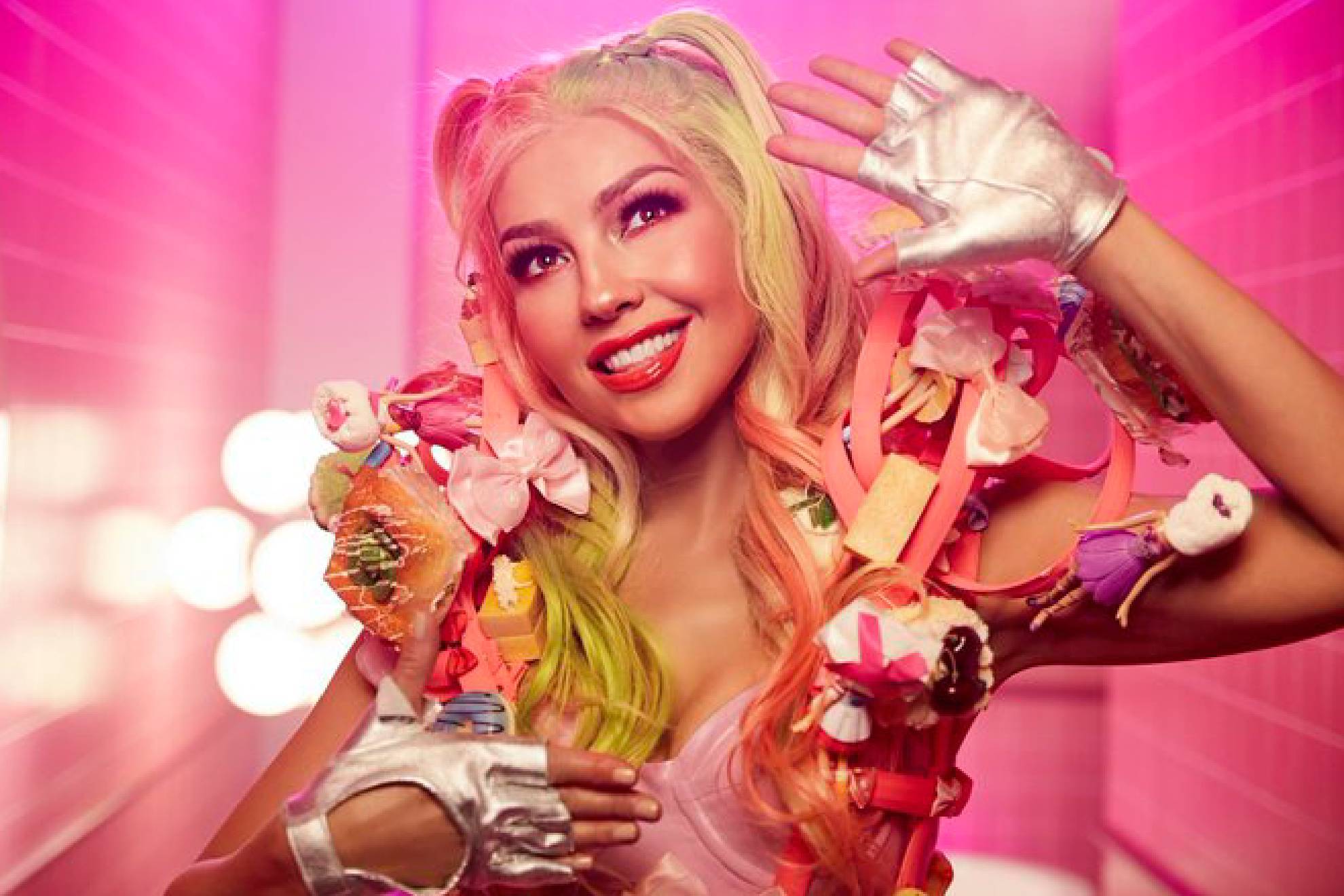 La emperatriz de la belleza en M�xico luce toda su silueta con la tendencia