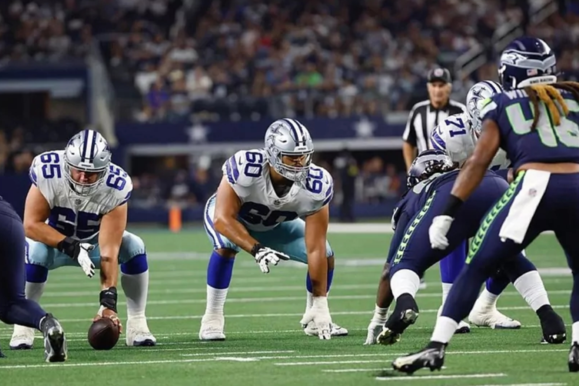 Isaac Alarc�n le ha llenado el ojo a sus entrenadores con los Dallas Cowboys
