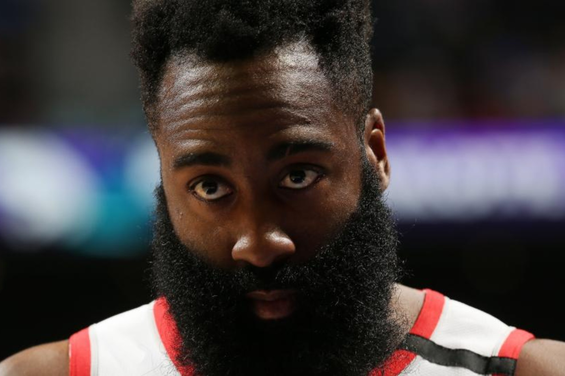 James Harden se va de los Sixers.