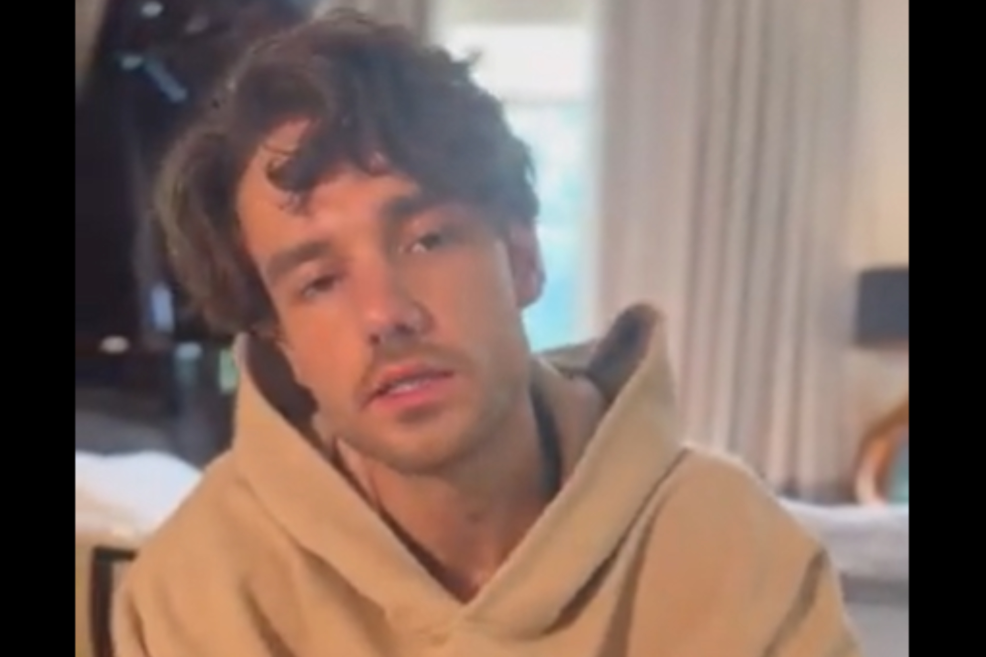 Liam Payne haciendo el funesto anuncio.