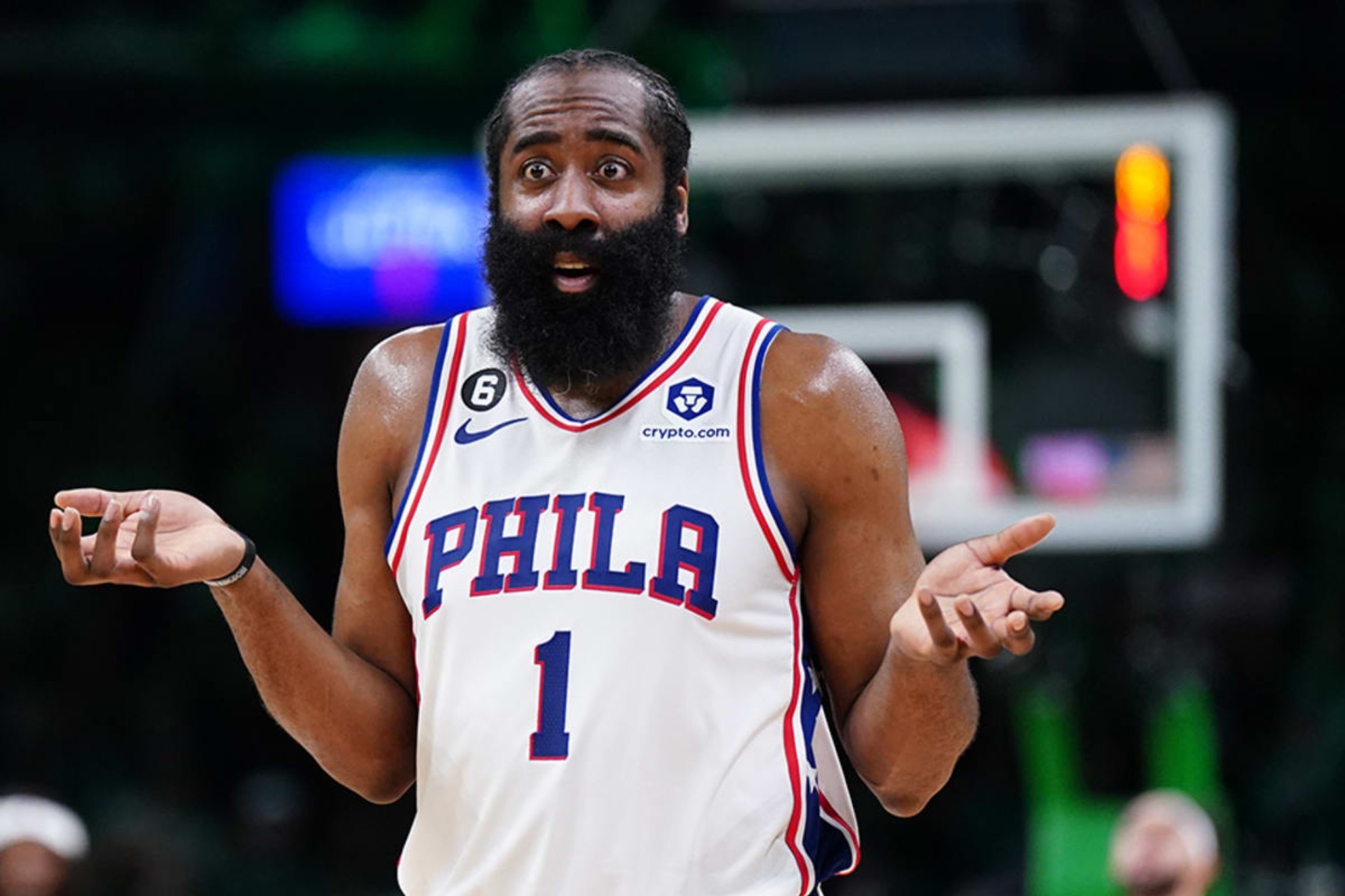 Harden sigue en problemas con los 76ers.