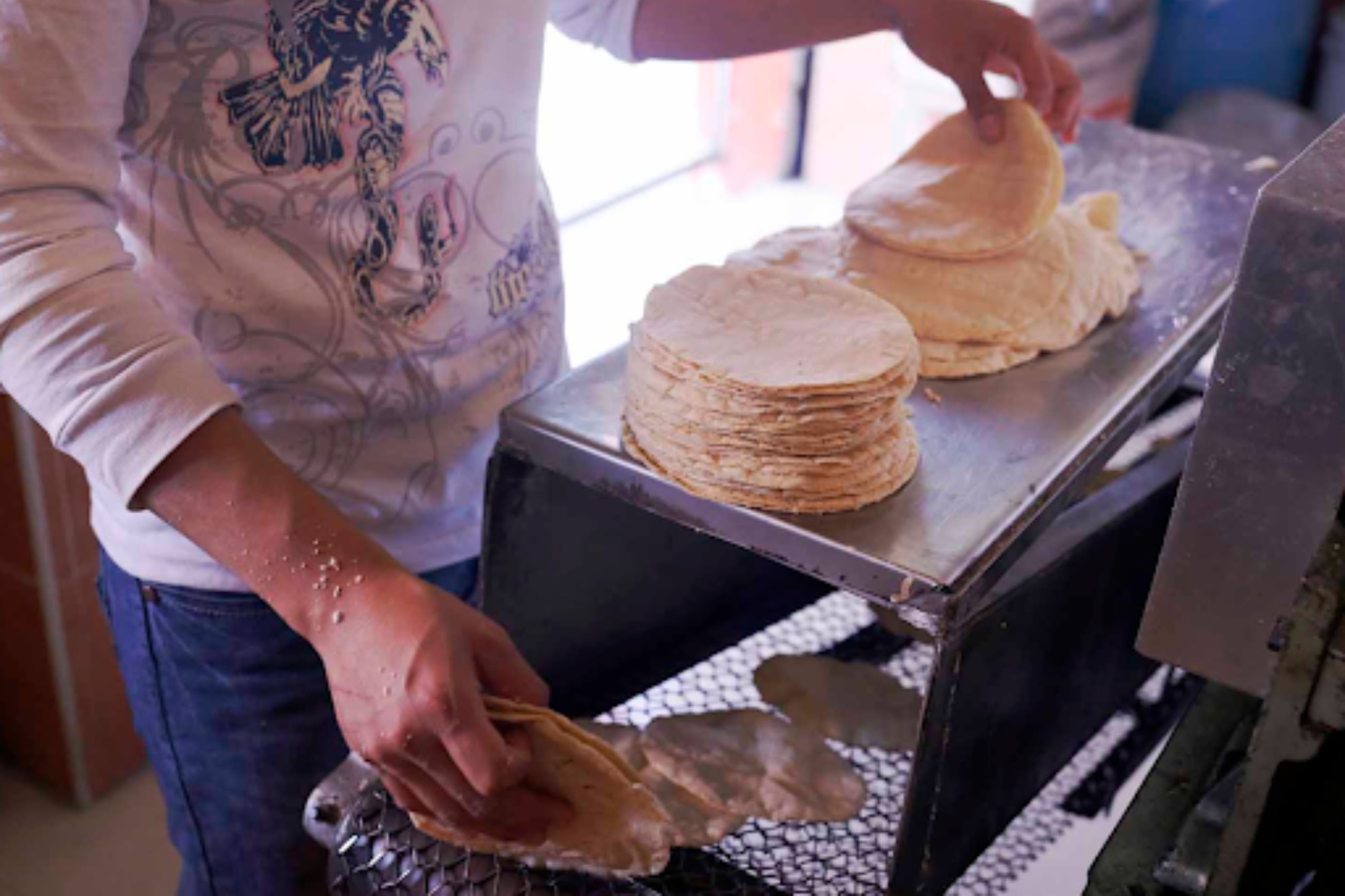 El precio de la tortilla ha aumentado considerablemente en diversas zonas de Acapulco.
