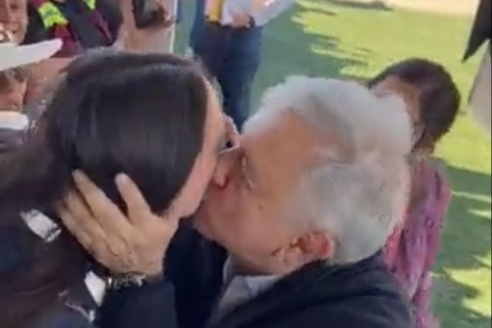 El presidente de M�xico protagoniz� un momento incomodo durante su gira.