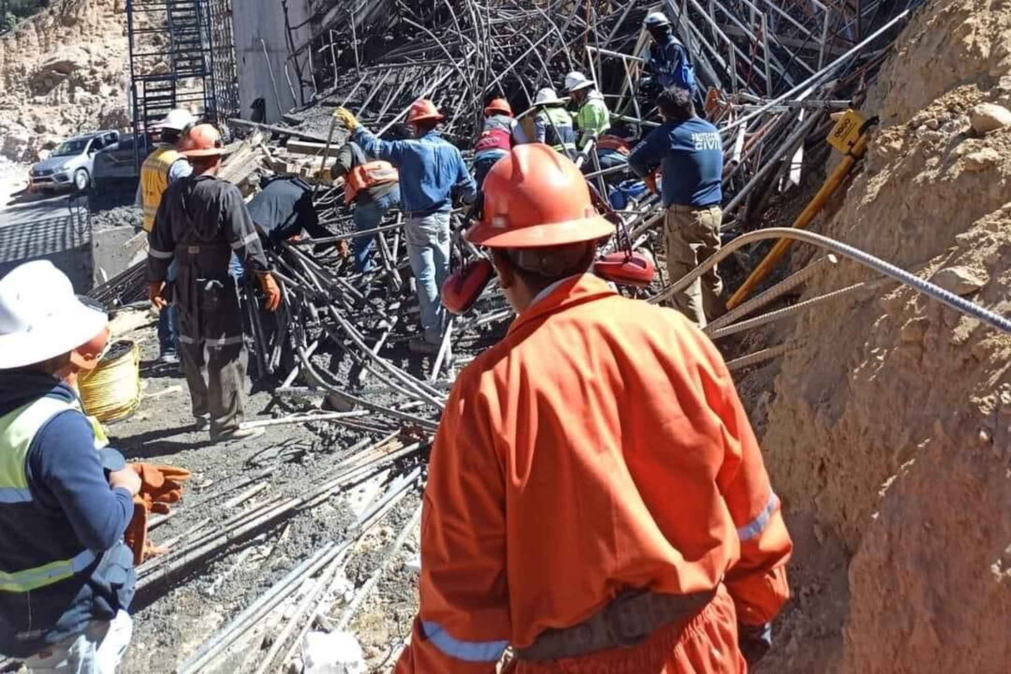 El derrumbe dej� 5 muertos en Hidalgo.