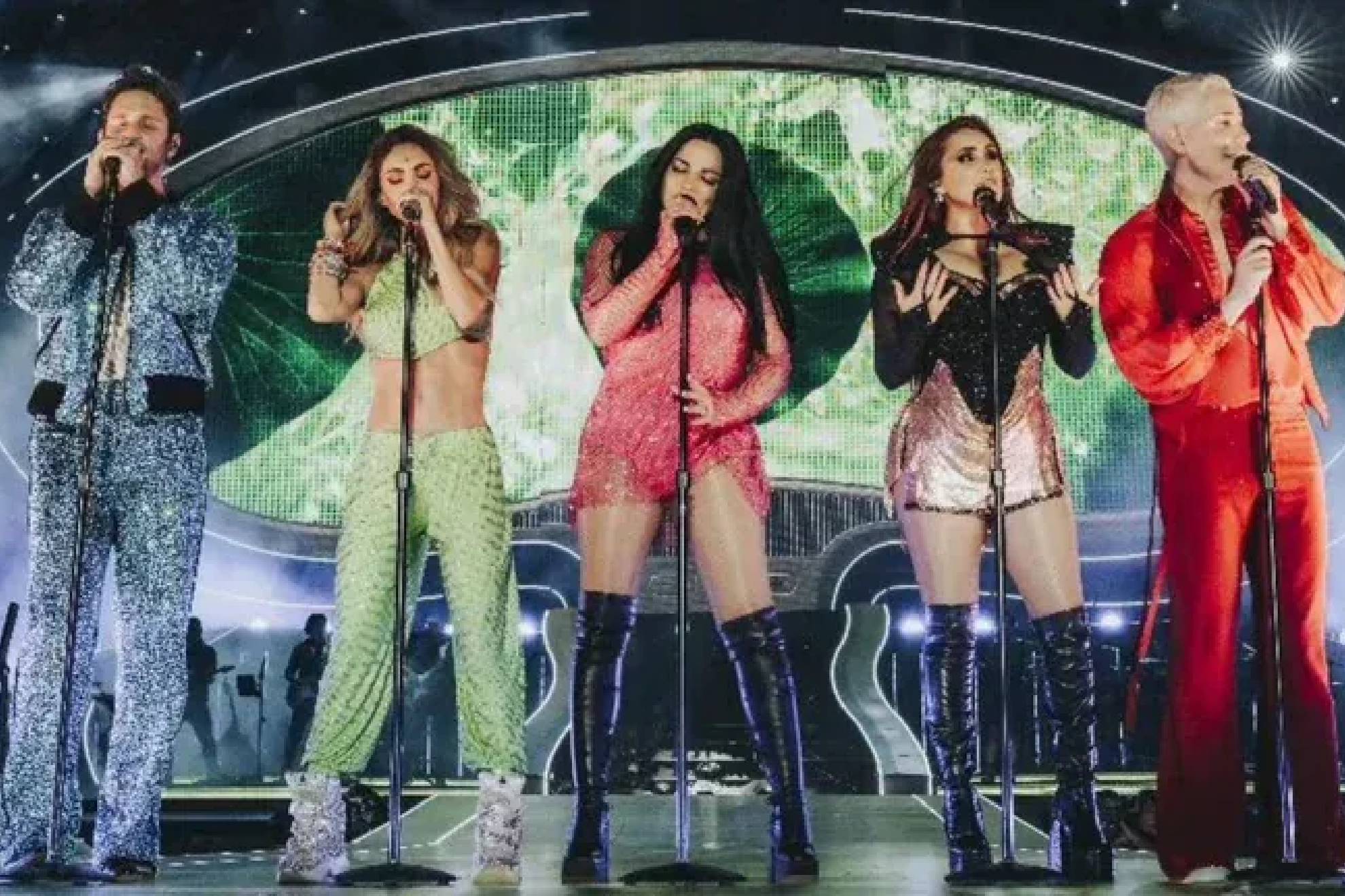 Todo listo para RBD en el Foro Sol de la Ciudad de M�xico.