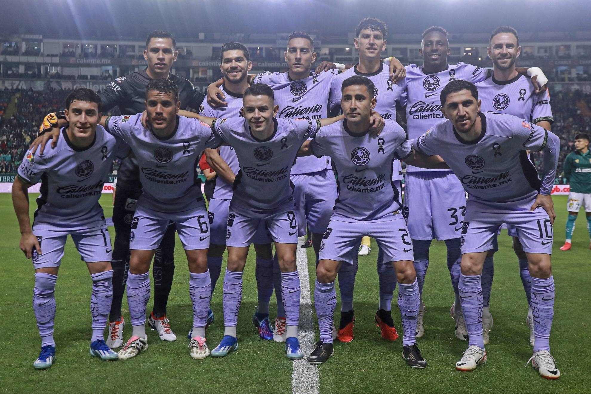 El cuestionado uniforme de las Águilas ante León