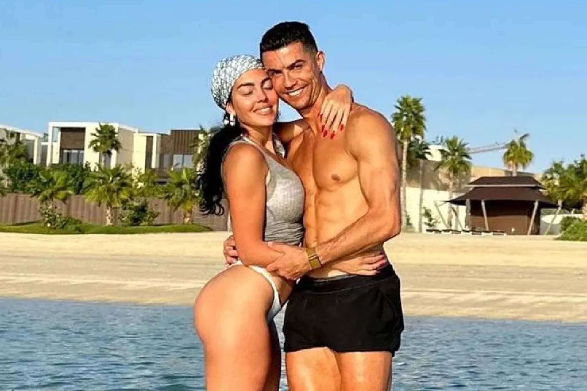 Cristiano Ronaldo celebr� el cumplea�os de su pareja Georgina Rodr�guez.
