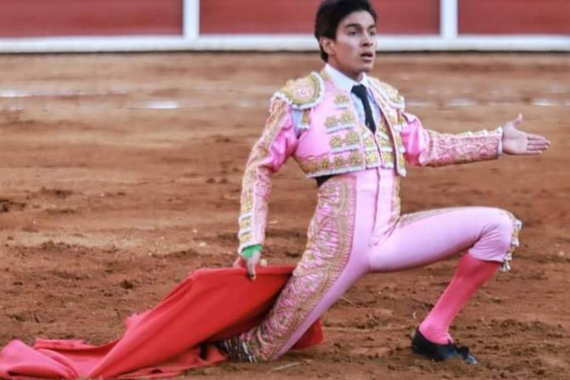 El torero se encuentra en un estado delicado tras la cornada.