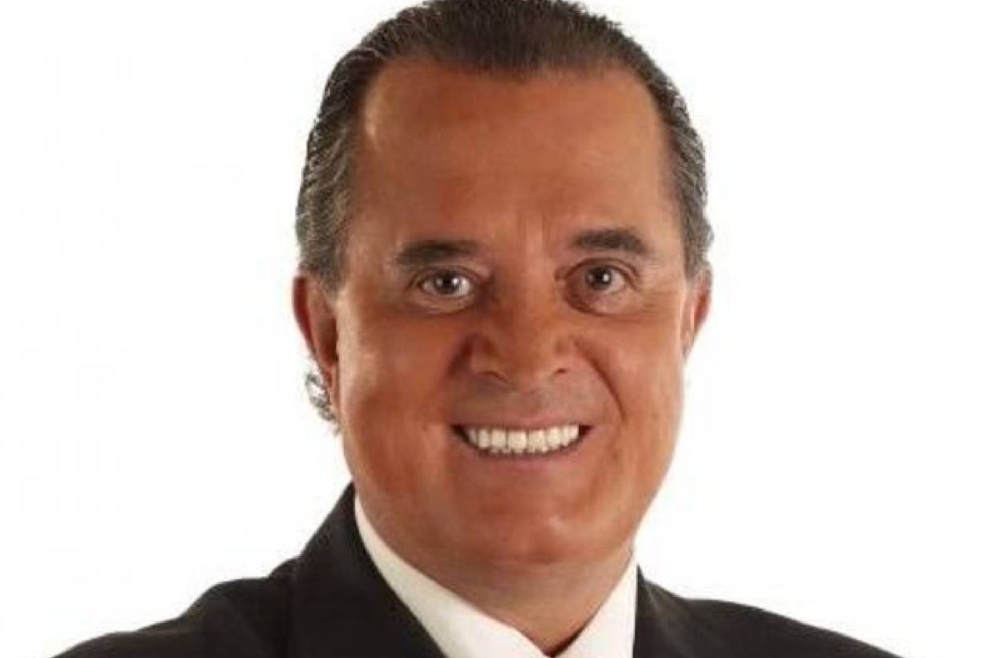 Ra�l Orva�anos se vuelve a equivocar en una transmisi�n en directo