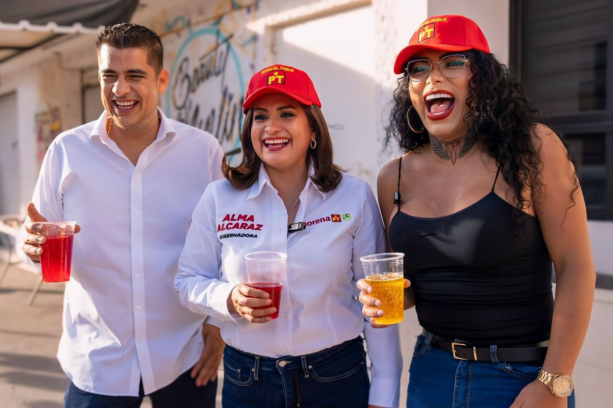 Paola y Alma Alcaraz, candidata al gobireno de Guanajuato.
