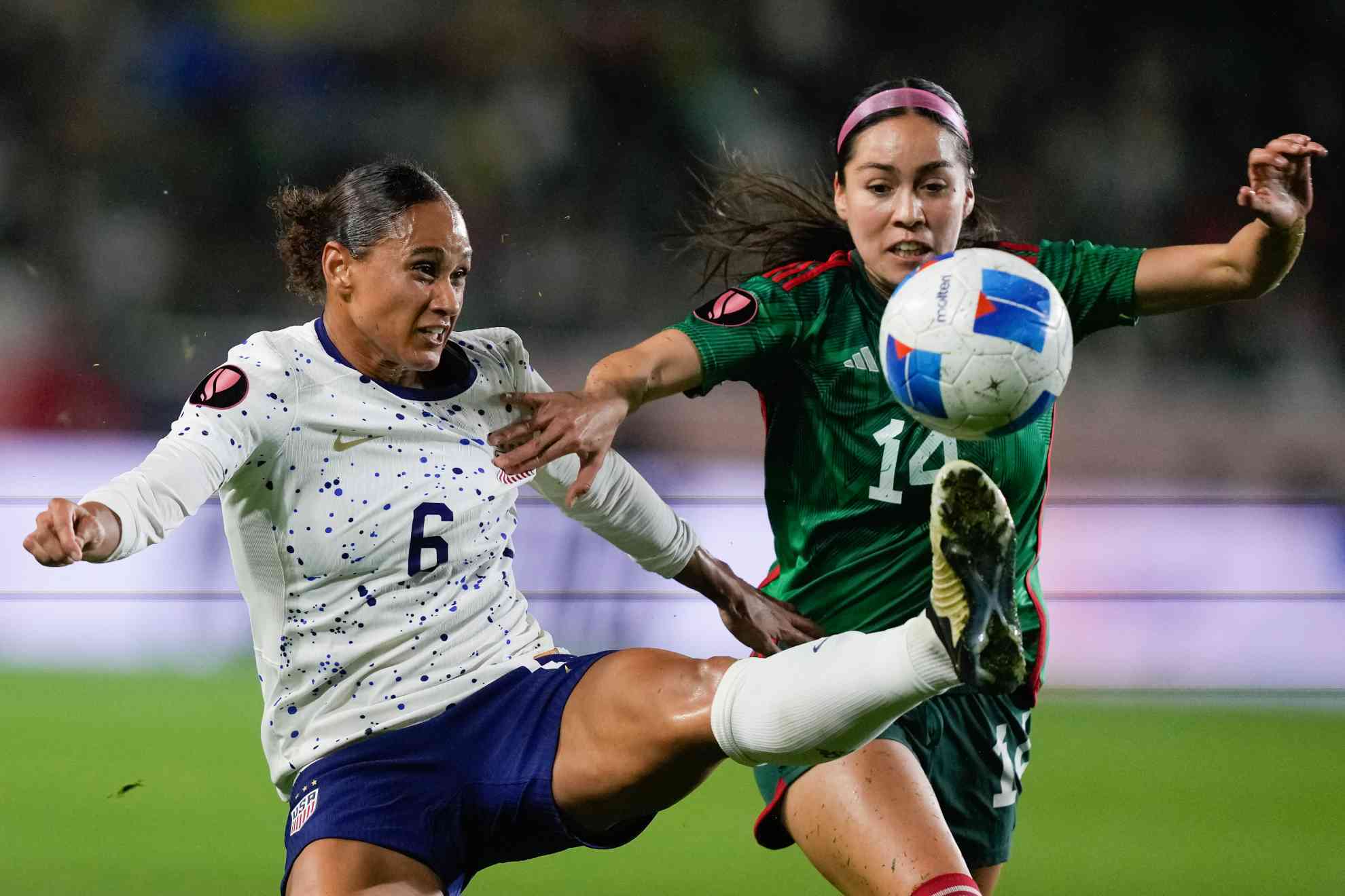 M�xico y Estados Unidos se enfrentaron en la primera edici�n de la Copa Oro W.