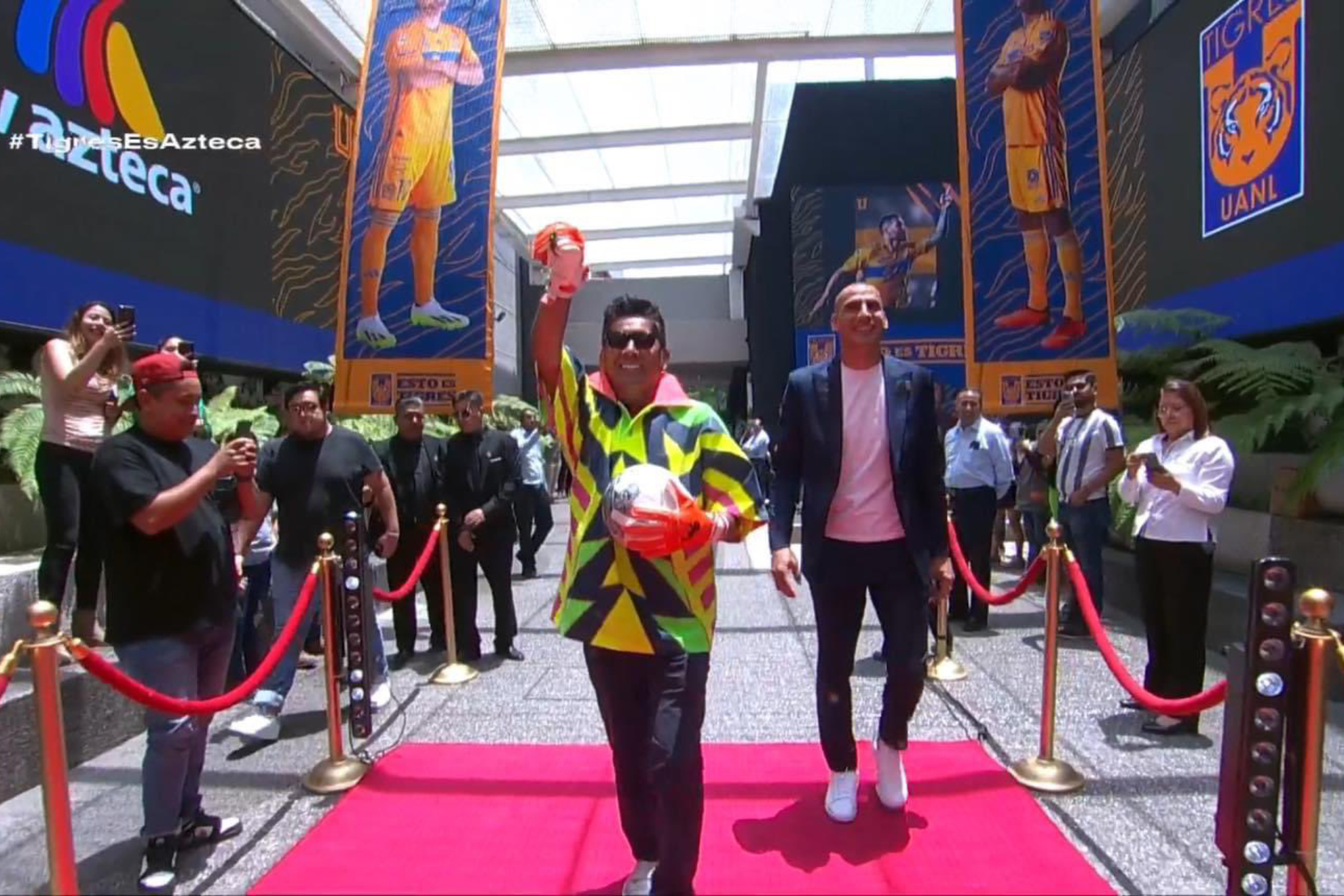 Jorge Campos y Nahuel Guzm�n con atractiva entrada al foro
