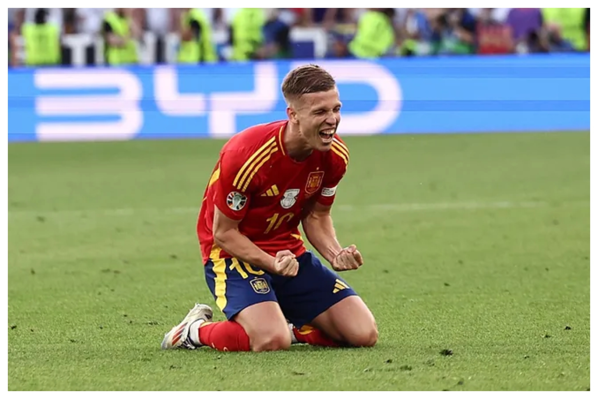 Dani Olmo celebra la victoria de Espa�a ante Alemania