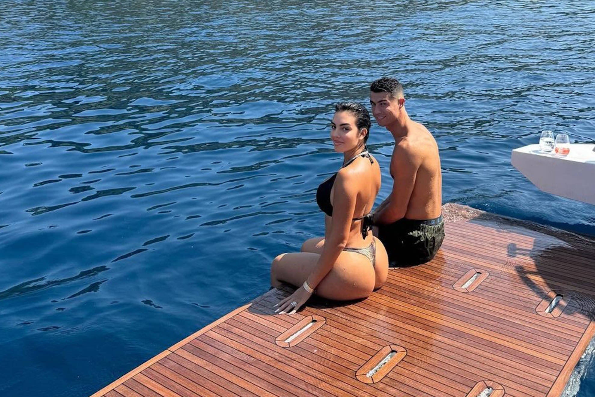 Cristiano Ronaldo Georgina Rodr�guez serie Netflix documental vacaciones yate solos pareja cama