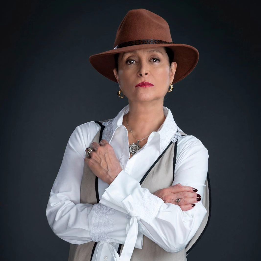 ¿Qué tiene Daniela Romo? Actriz mexicana reaparece en silla de ruedas ...