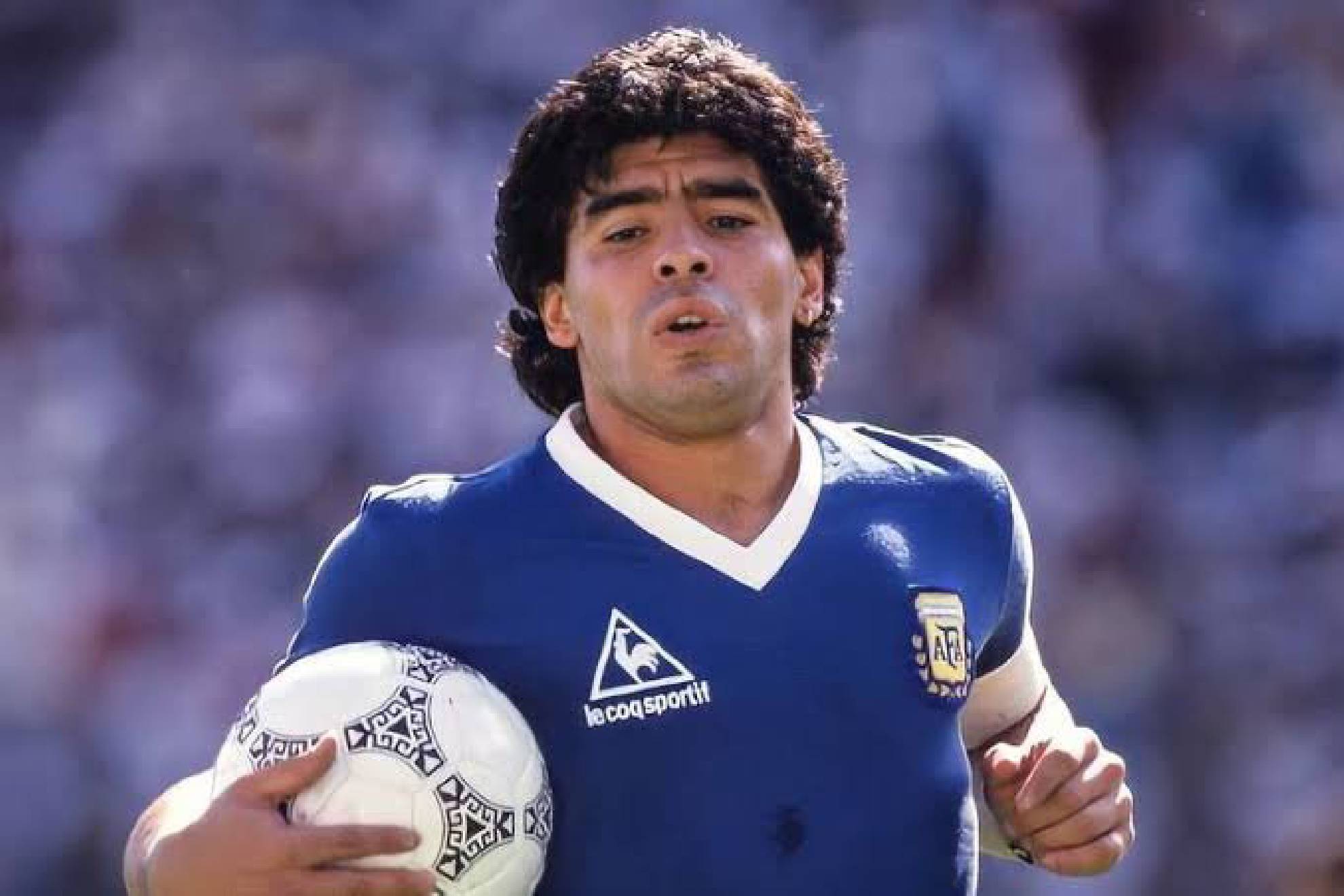 Se cumplieron 64 a�os del natalicio del inmortal Diego Armando Maradona.