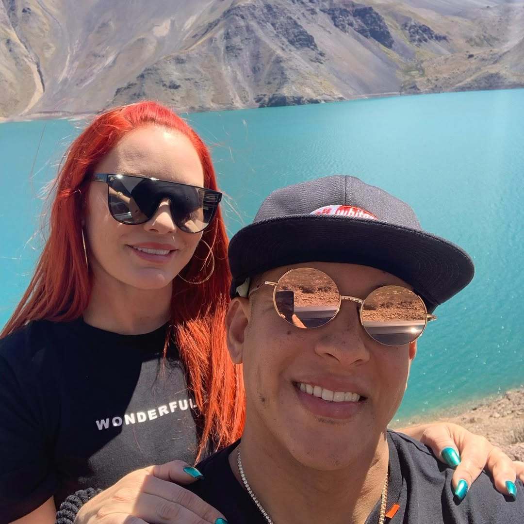 Daddy Yankee y Mireddys González