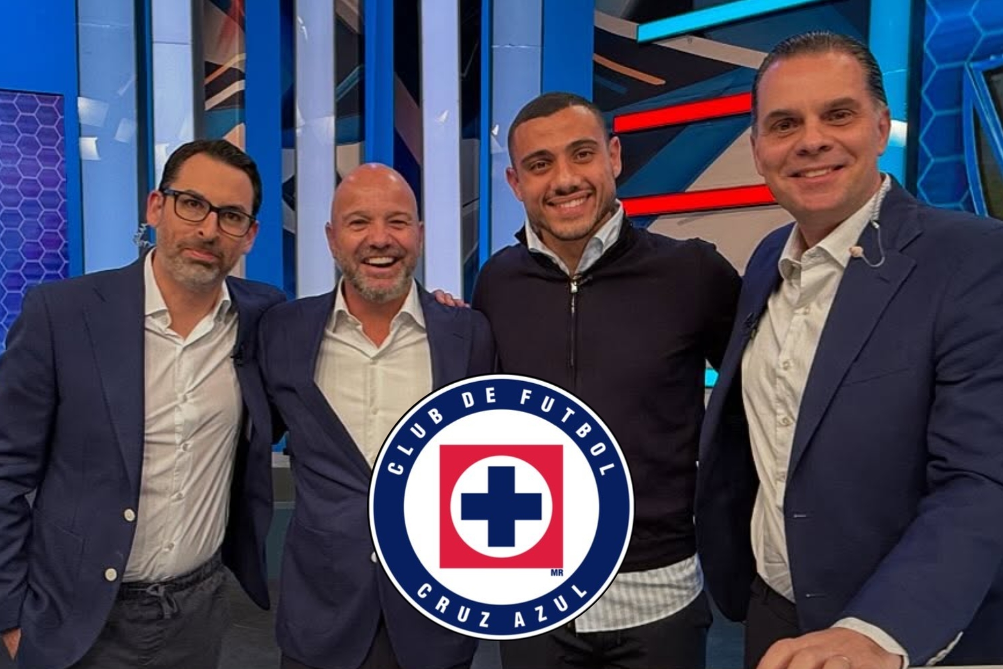 Christian Martinoli tunde a Cruz Azul