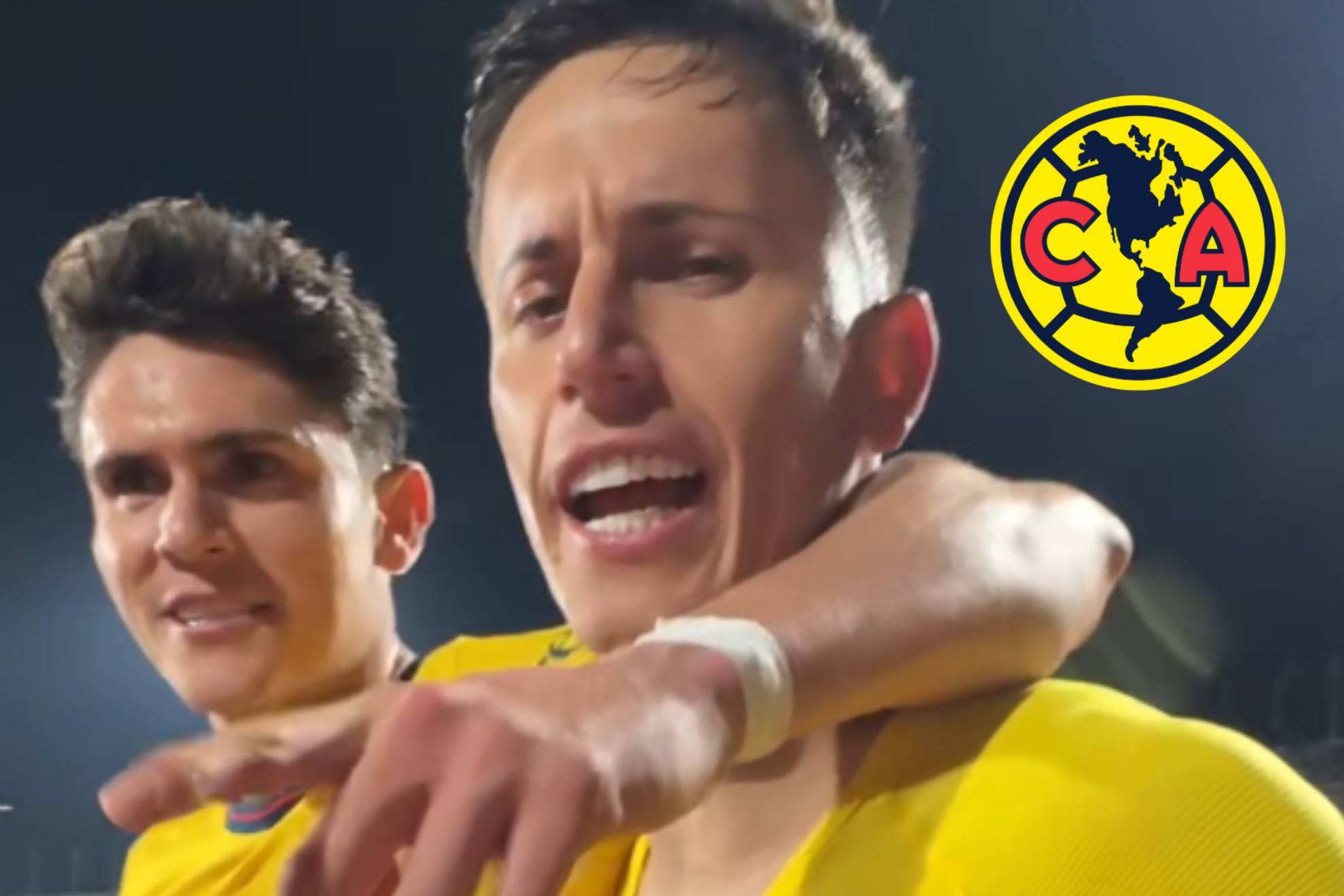 Brian Rodr�guez e Isra Reyes celebran el 2-0 de Am�rica sobre Pumas