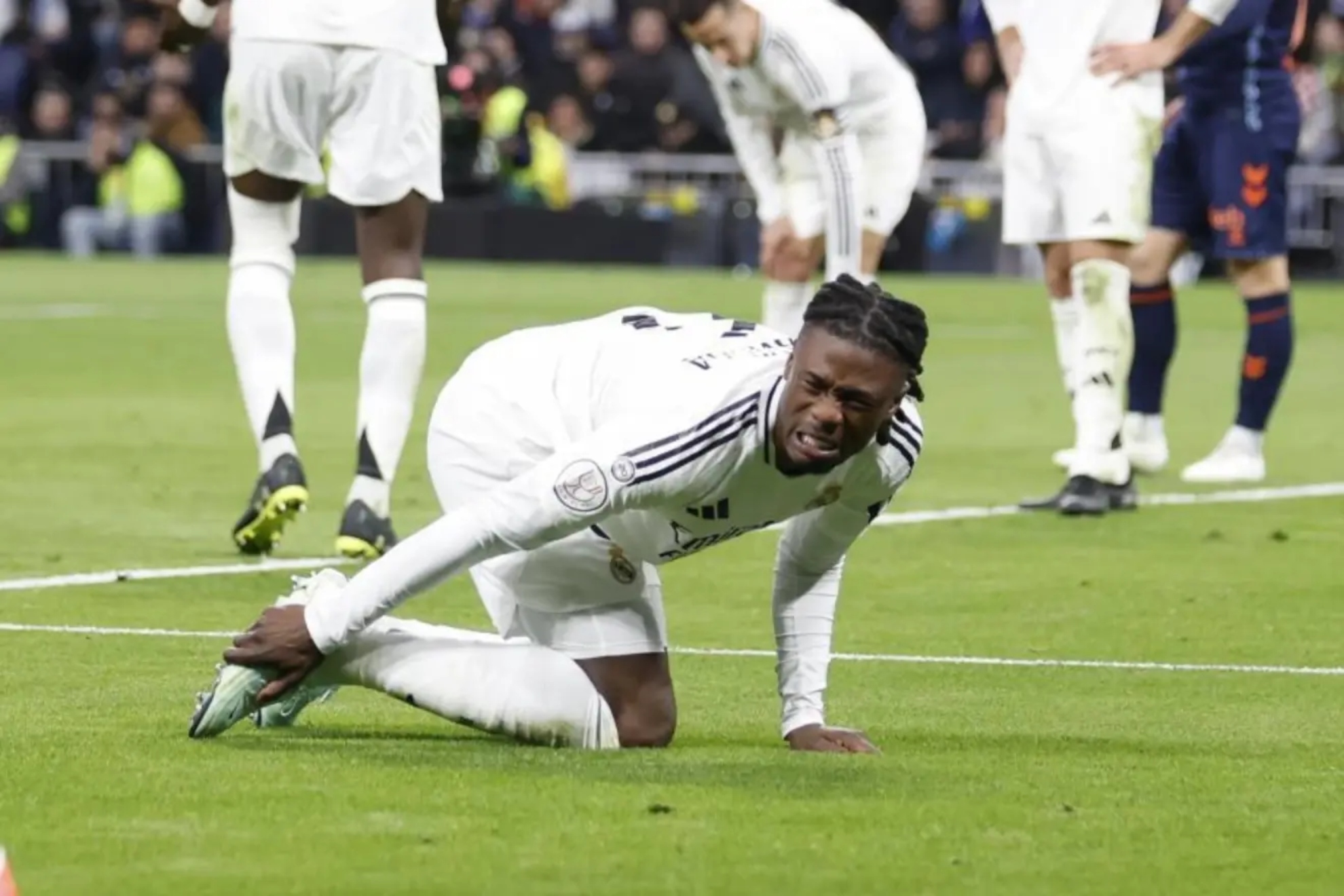 Camavinga se duele tras un golpe