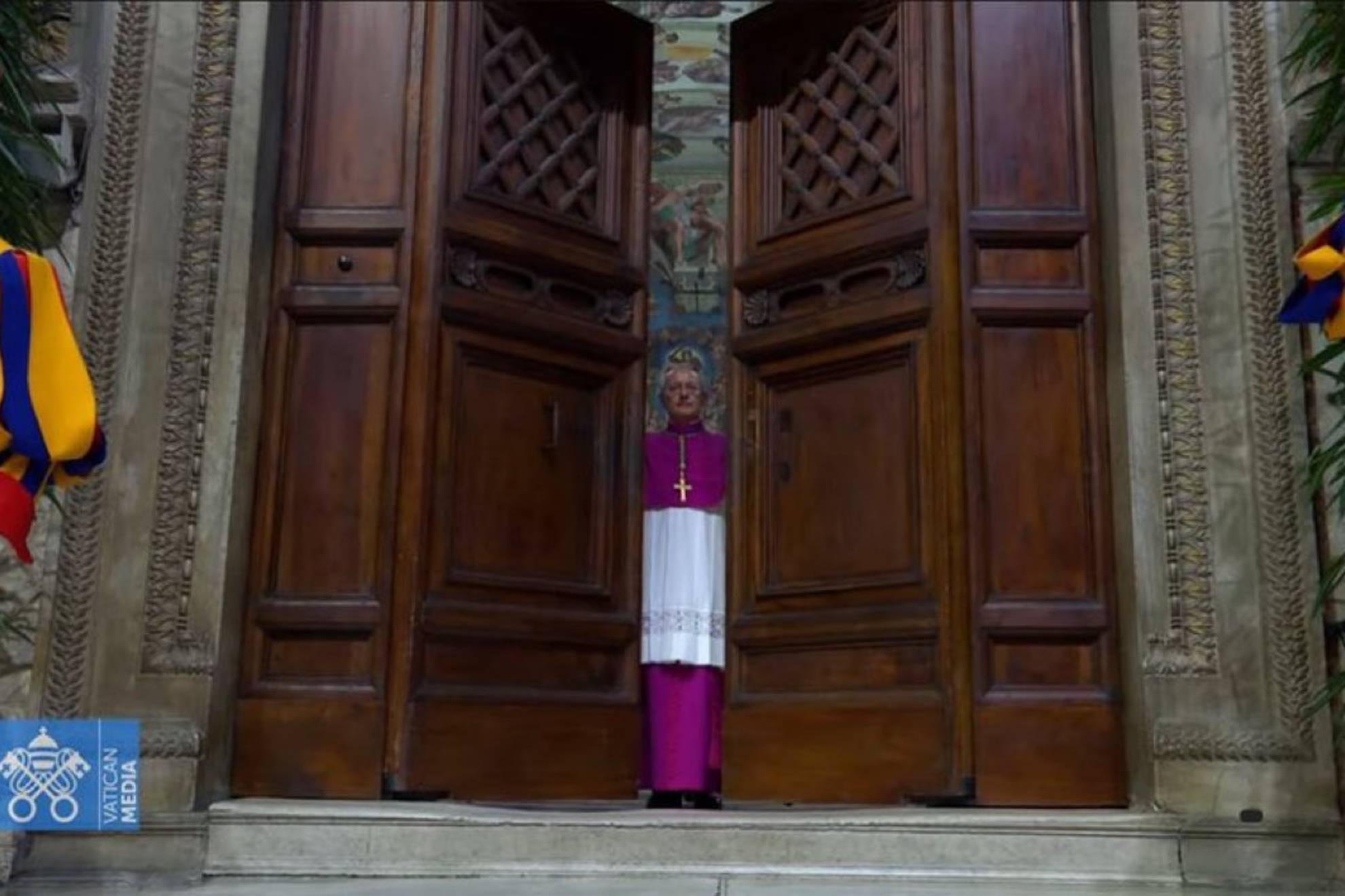 C�nclave 2025: Extra omnes, se cierran las puertas de la Capilla Sixtina hasta conocer al nuevo Papa