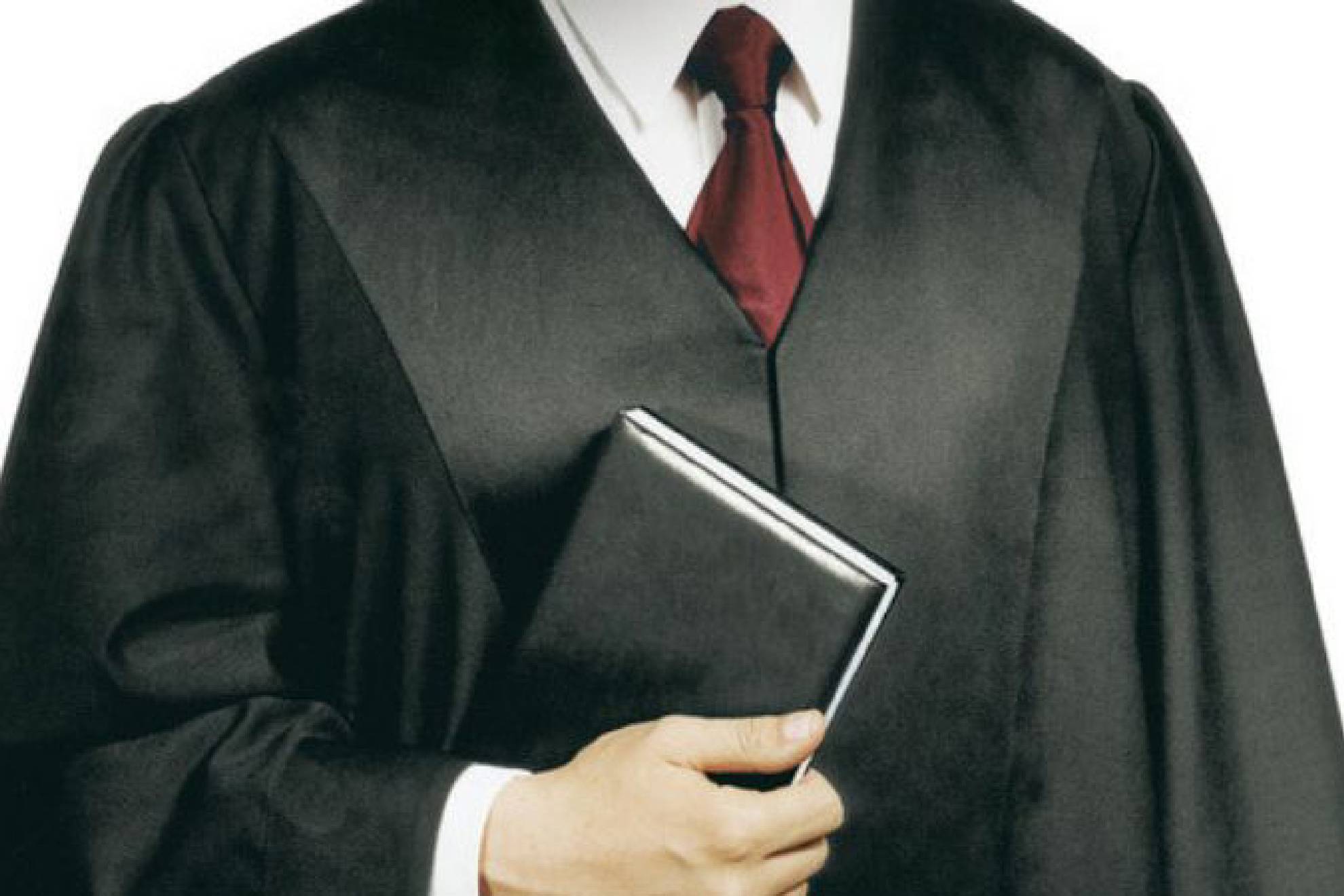 Morena busca que en la Suprema Corte de Justicia no se usen togas.