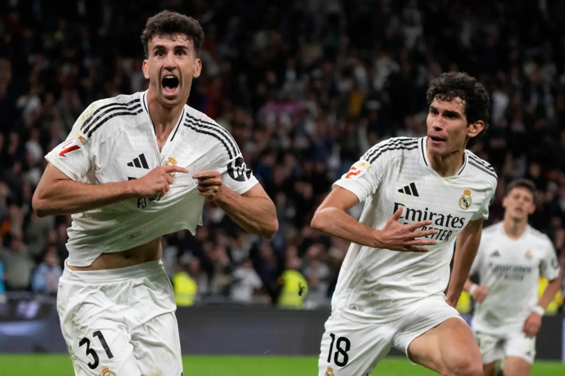 Jacobo Ram�n celebra un gol con el Real Madrid