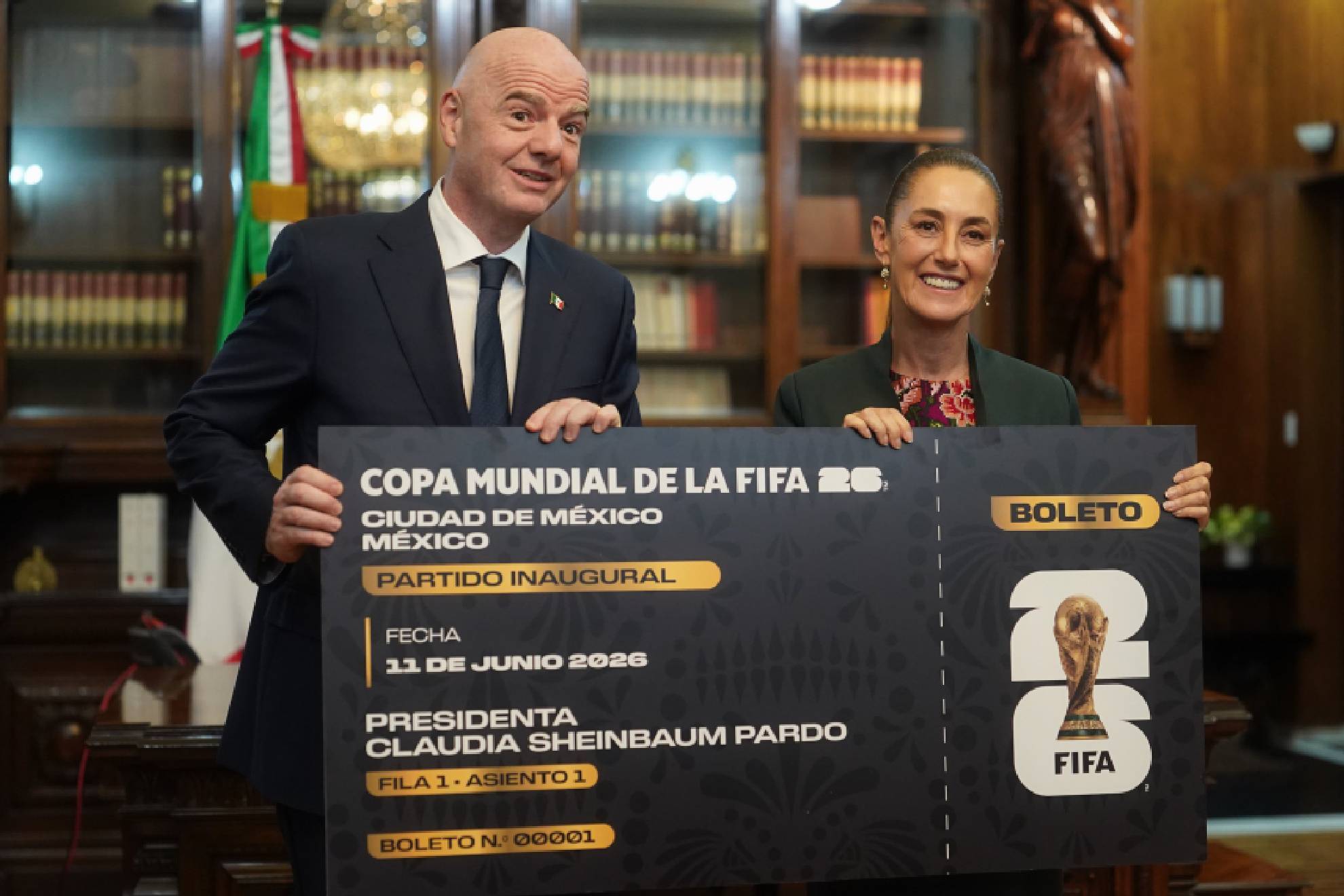 Gianni Infantino confirma la inauguraci�n del Mundial 2026 en el Estadio Azteca durante visita a Claudia Sheinbaum.