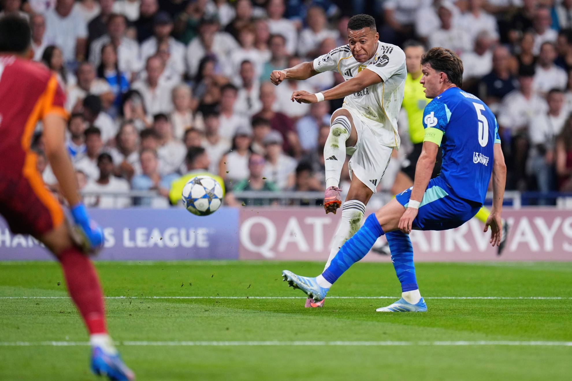 Donatello durante el duelo ante Olympique Marseille en Champions League