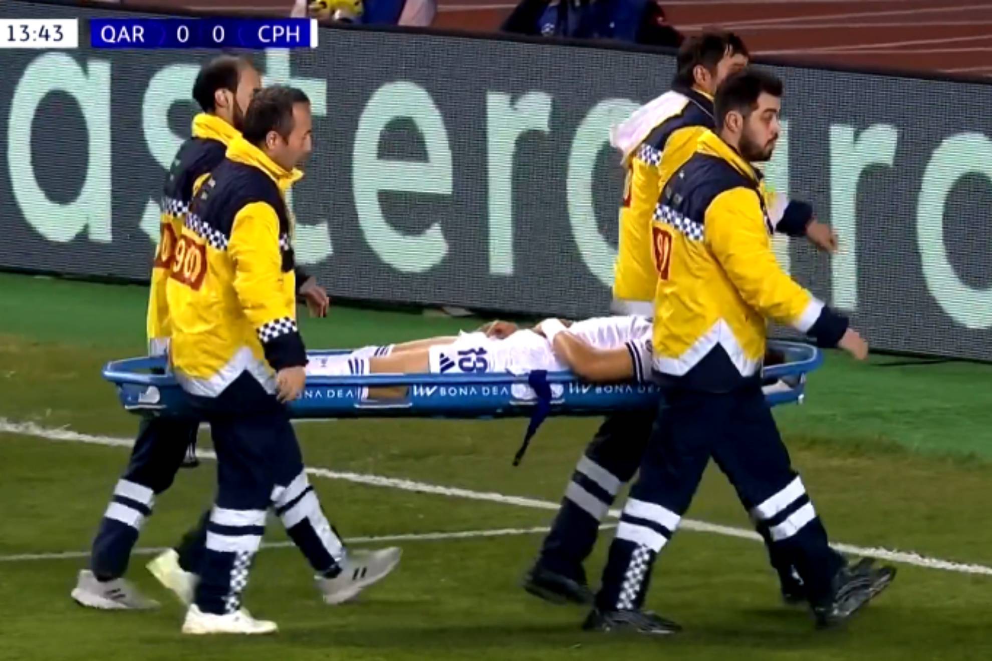 Rodrigo Huescas dej� el partido ante Qarabag en camilla