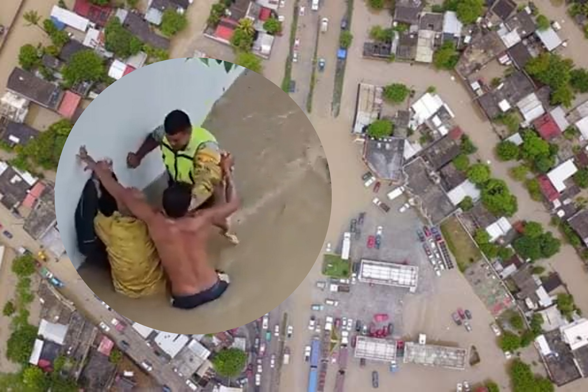 Adulto mayor es rescatado junto a sus 13 perros en el r�o Pantepec en �lamo, Veracruz, tras la crecida por lluvias