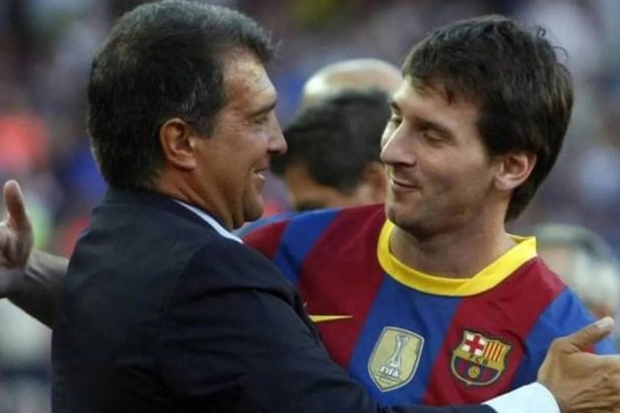 Laporta y Messi se saludan en una imagen de archivo