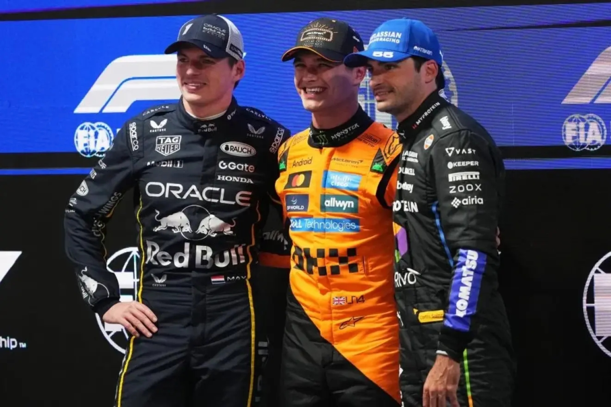 Verstappen, Norris y Carlos Sainz posan tras la clasificaci�n en Las Vegas