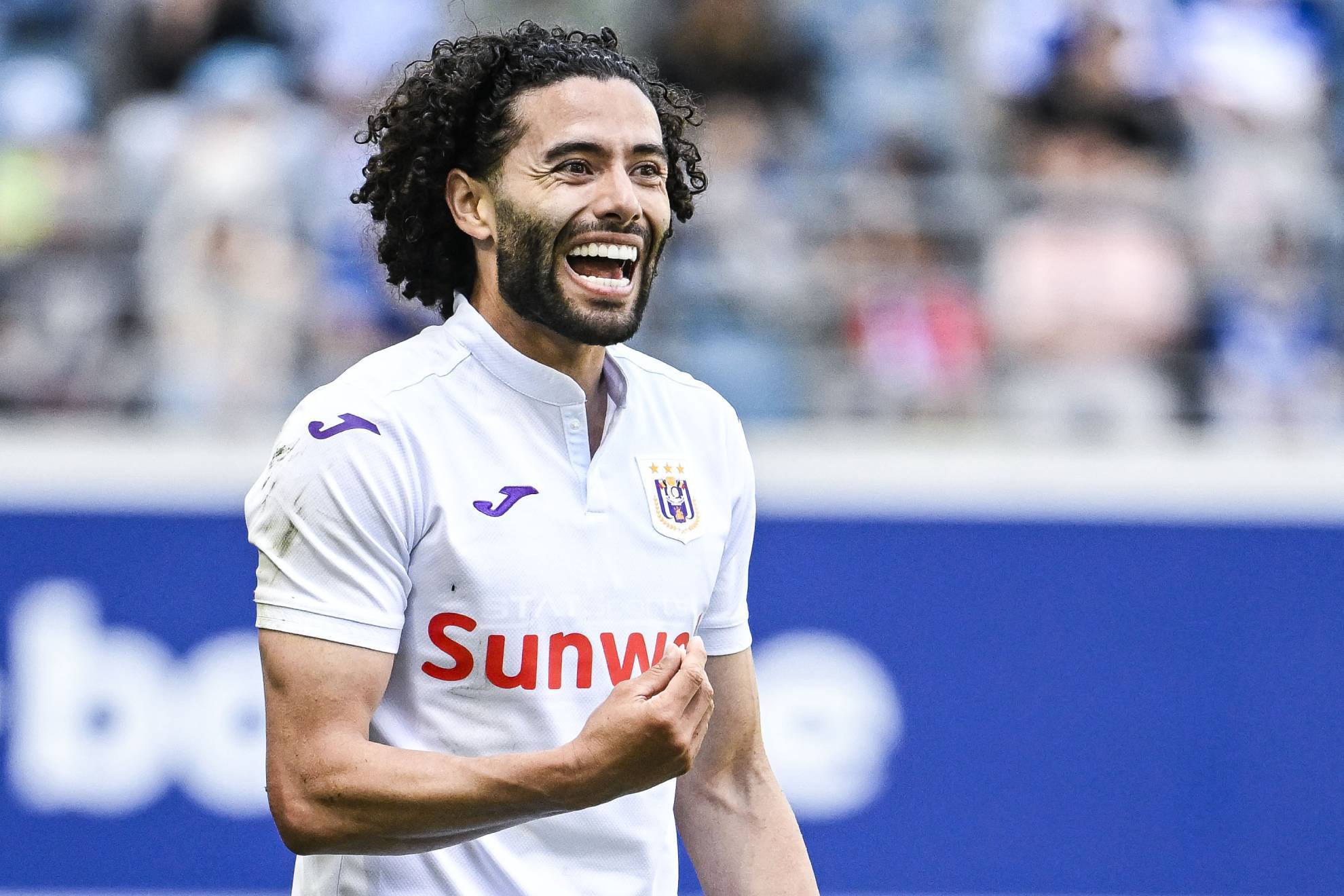 El futbolista mexicano se ausentar�a hasta por dos meses