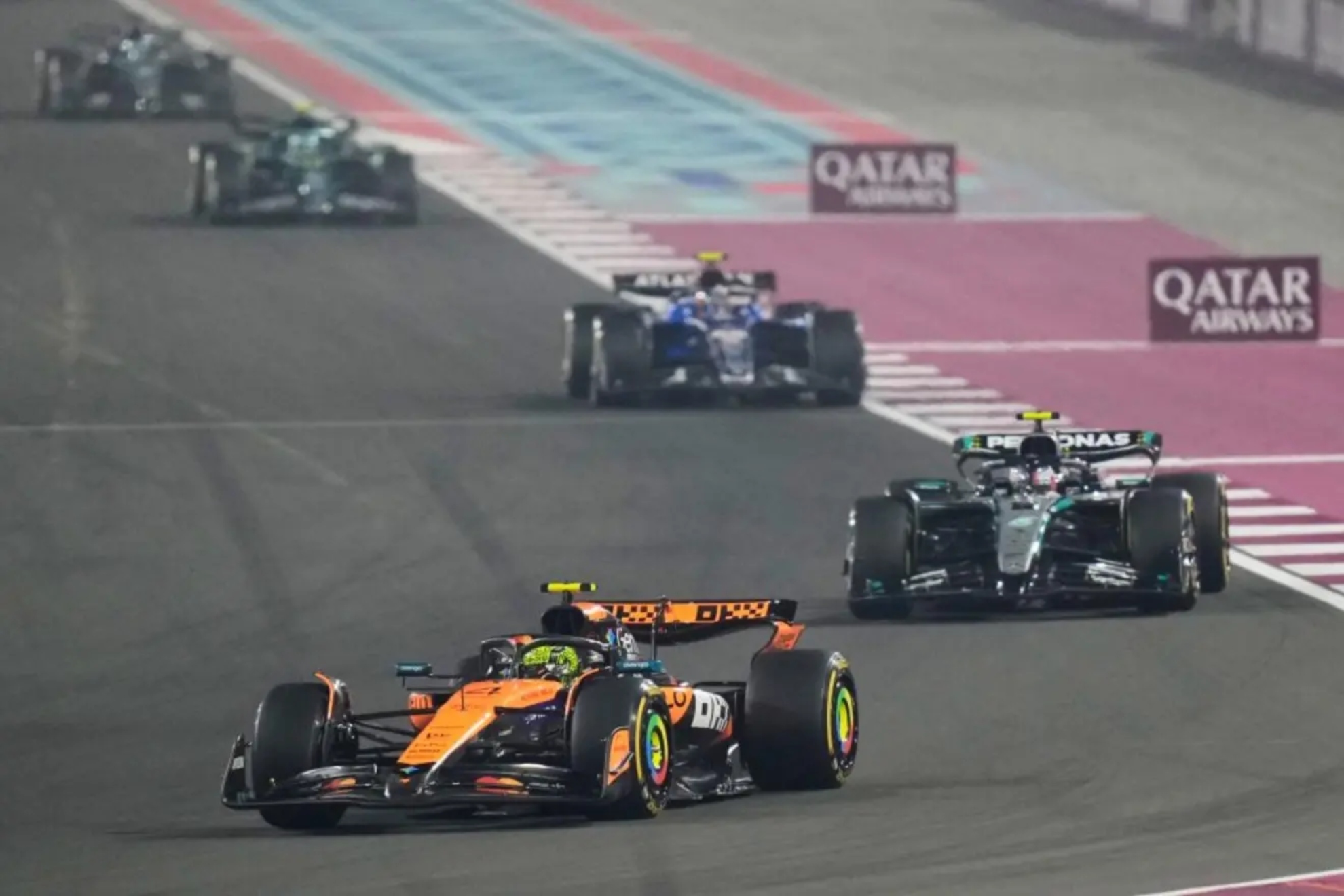 Norris por delante de Antonelli en el GP de Qatar