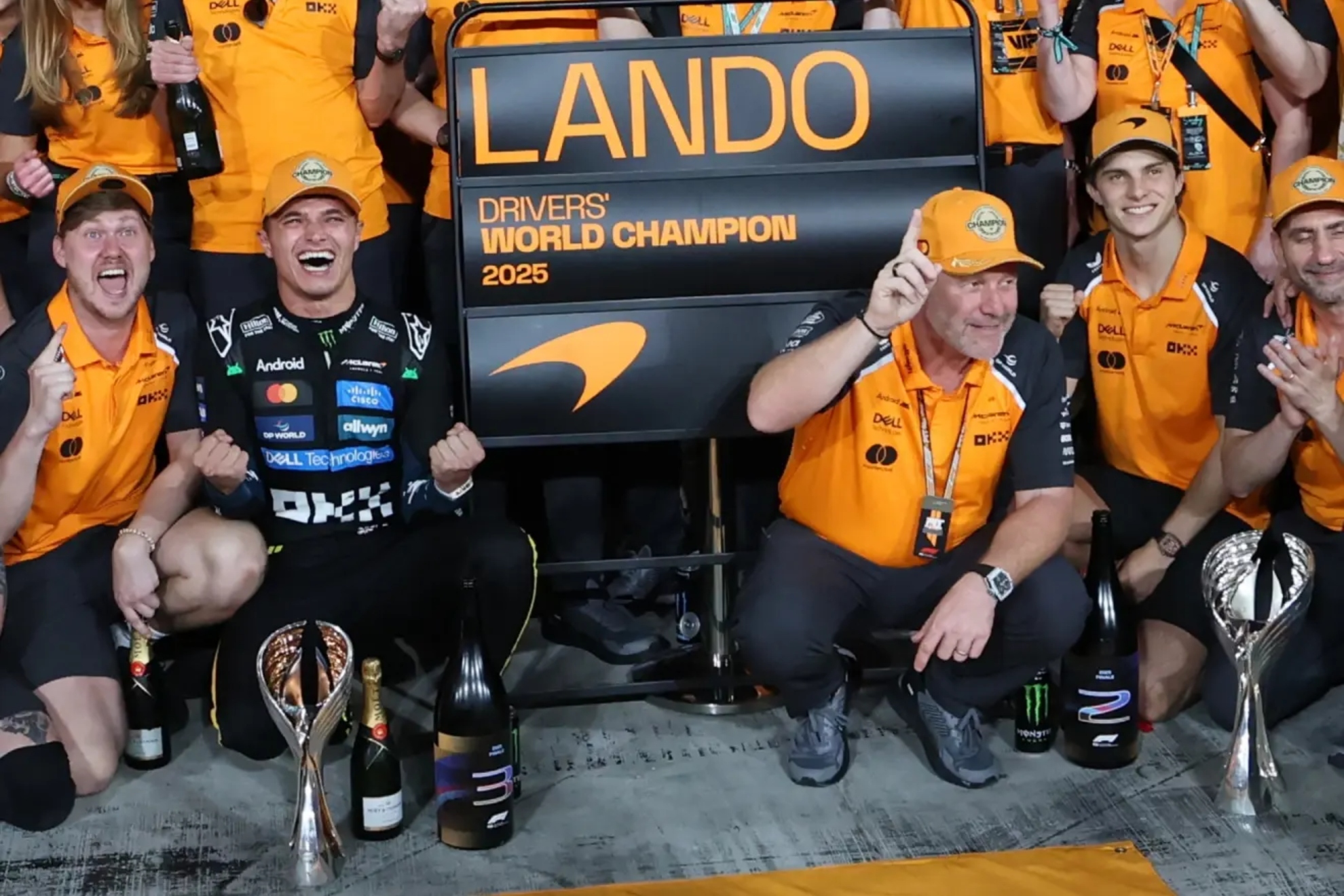 Norris celebra la victoria del Mundial