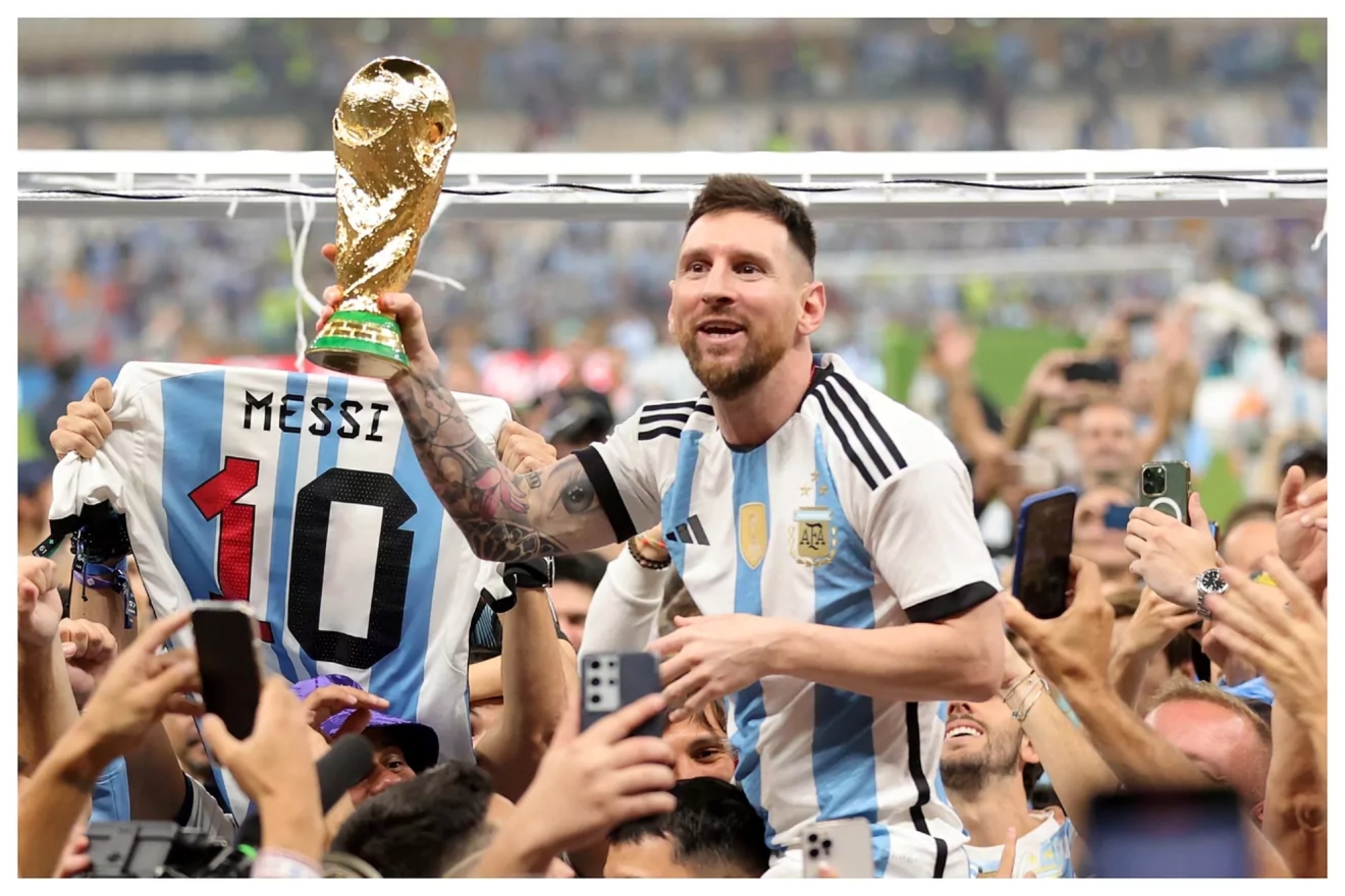 Messi con el trofeo de campe�n del mundo