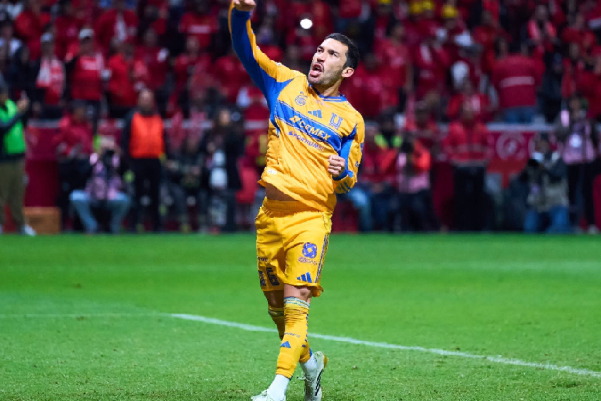 Juan Pablo Vig�n, de Tigres, ya conoce su sanci�n tras Final ante Toluca