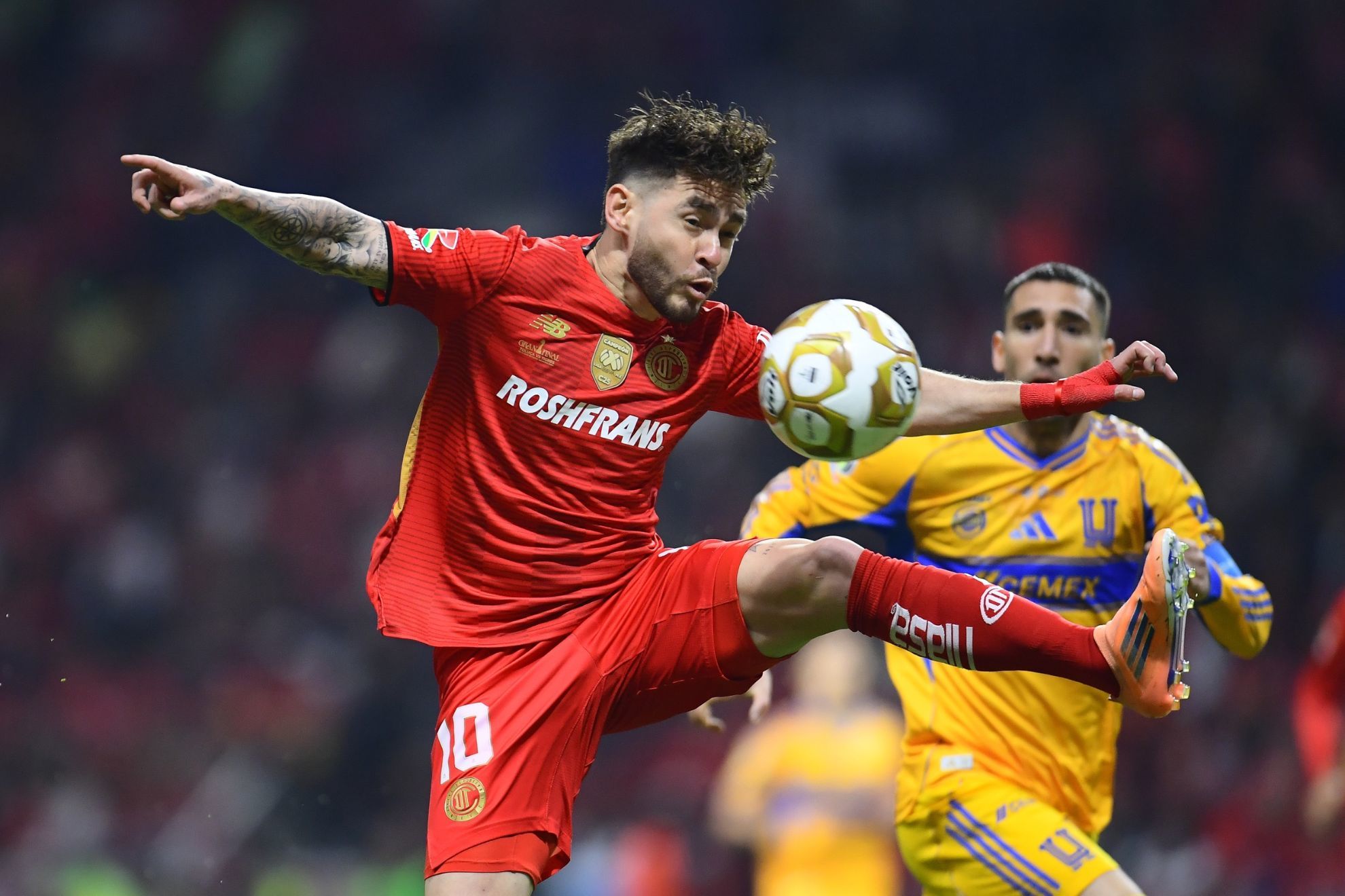 Jes�s Angulo, jugador Bicampe�n con Toluca