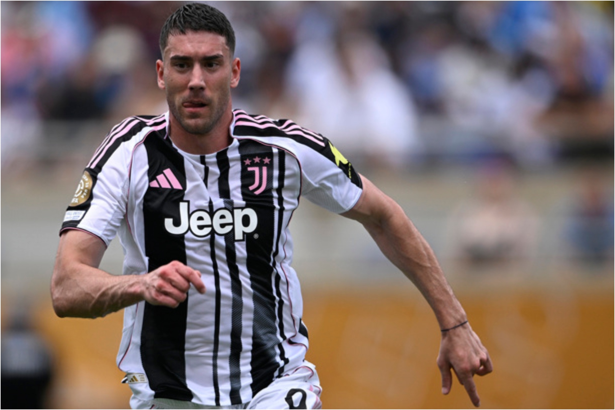 Vlahovic, en acci�n durante un partido con la Juventus,