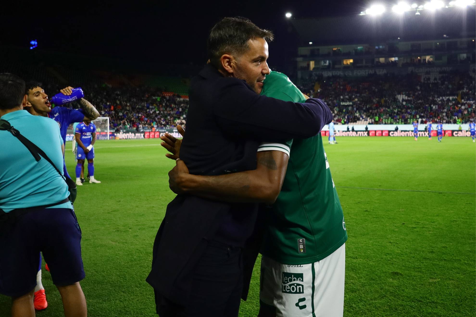 Nicolás Larcamón pide paciencia tras iniciar Clausura 2026 con derrota ante el León.