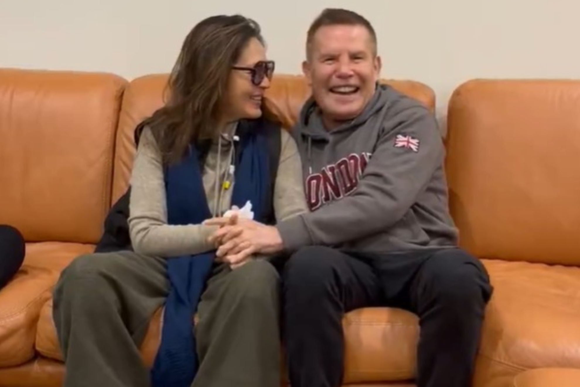 Julio C�sar Ch�vez logra que Yolanda Andrade reaparezca junto a �l; dejan este mensaje