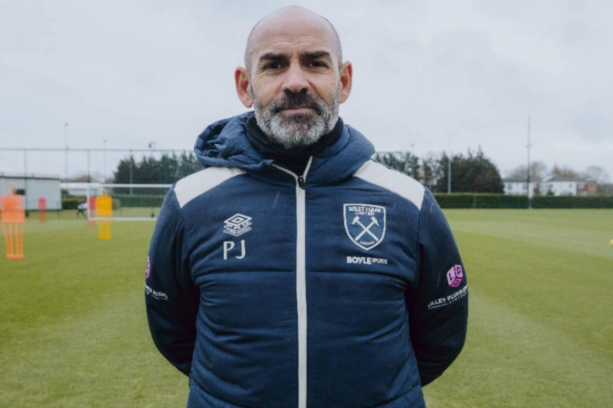 El ext�cnico del Cruz Azul asumir� el reto en la Premier League
