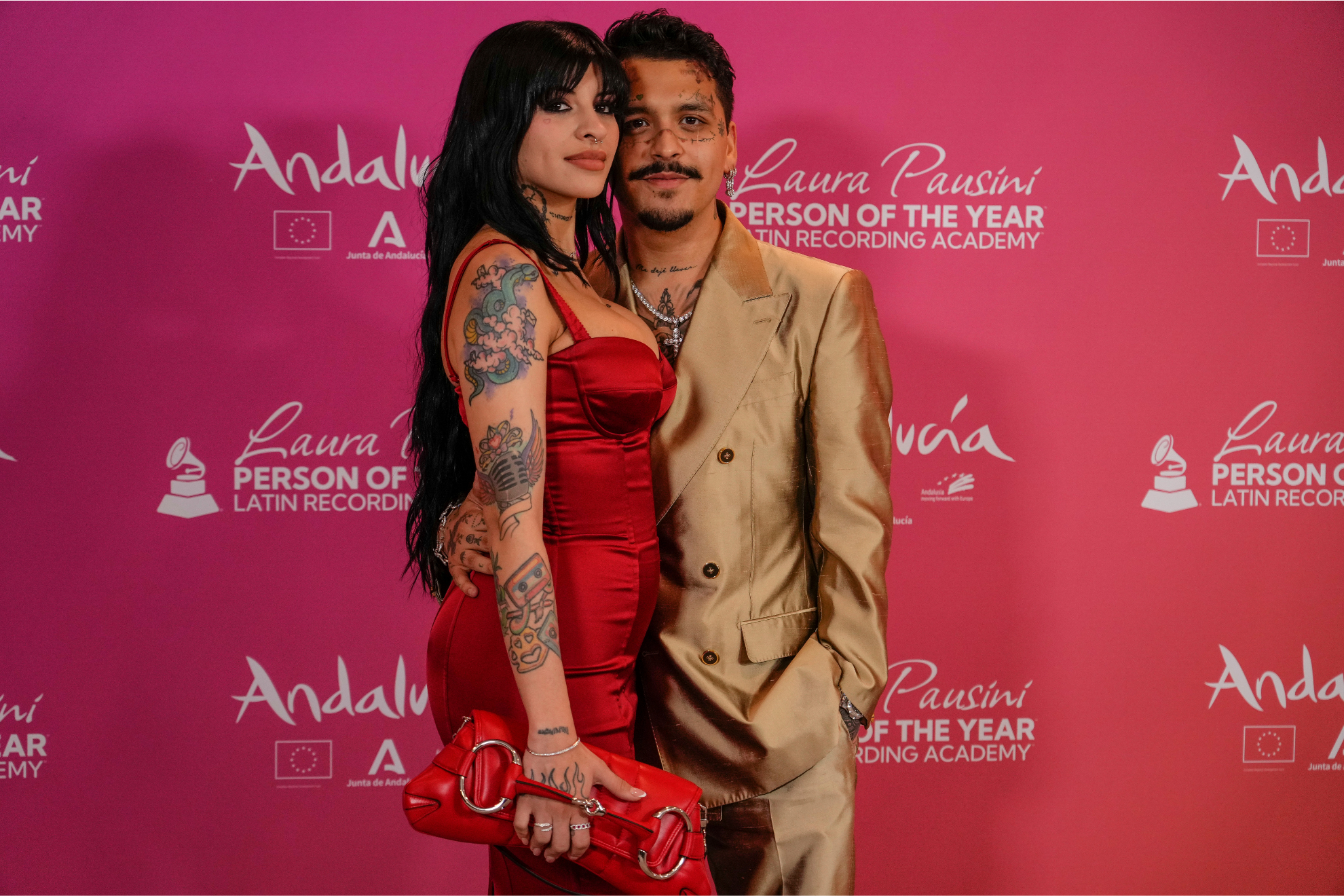 Las que se enamoran, como yo, de cualquier est�pido: Cazzu se desahoga contra �Christian Nodal?